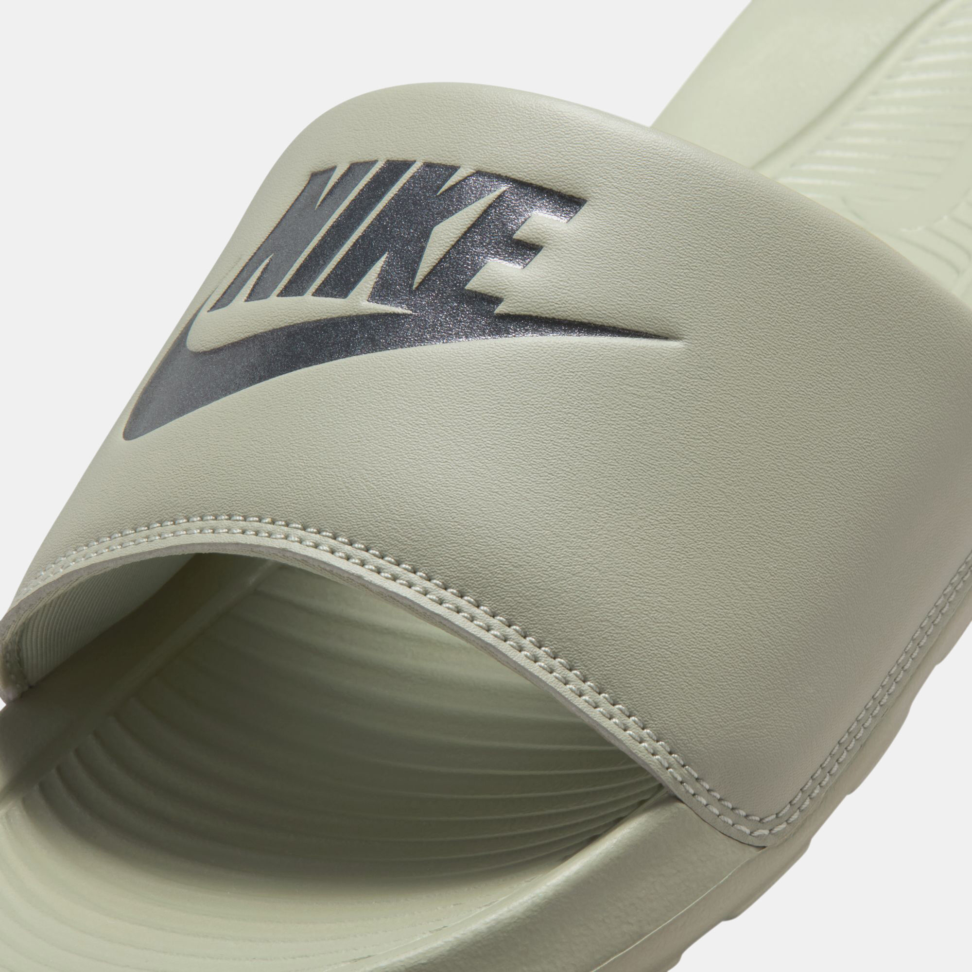 Nike Victori One image number 8