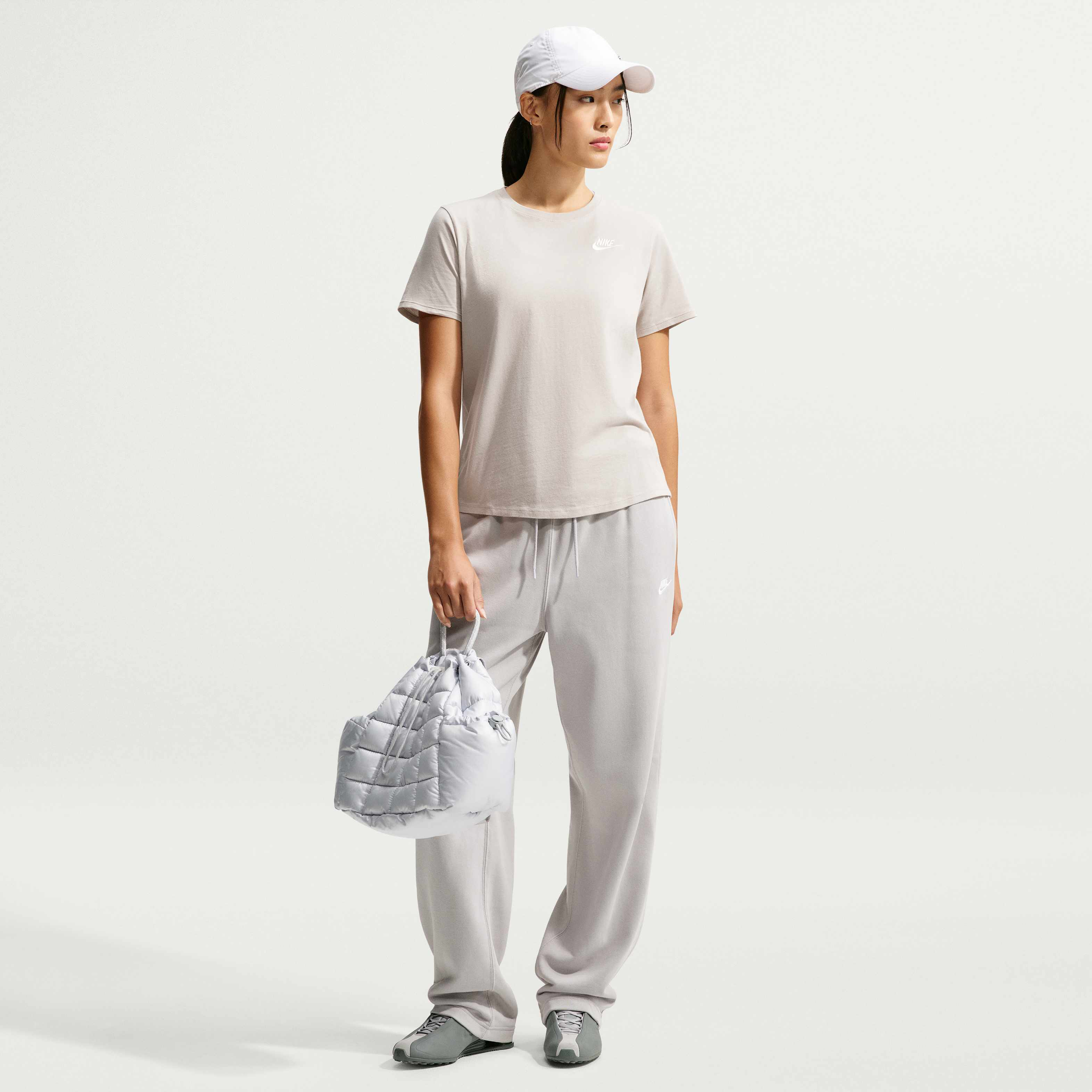 Nike Sportswear Club Essentials image number 3