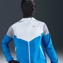 Nike Impossibly Light Windrunner