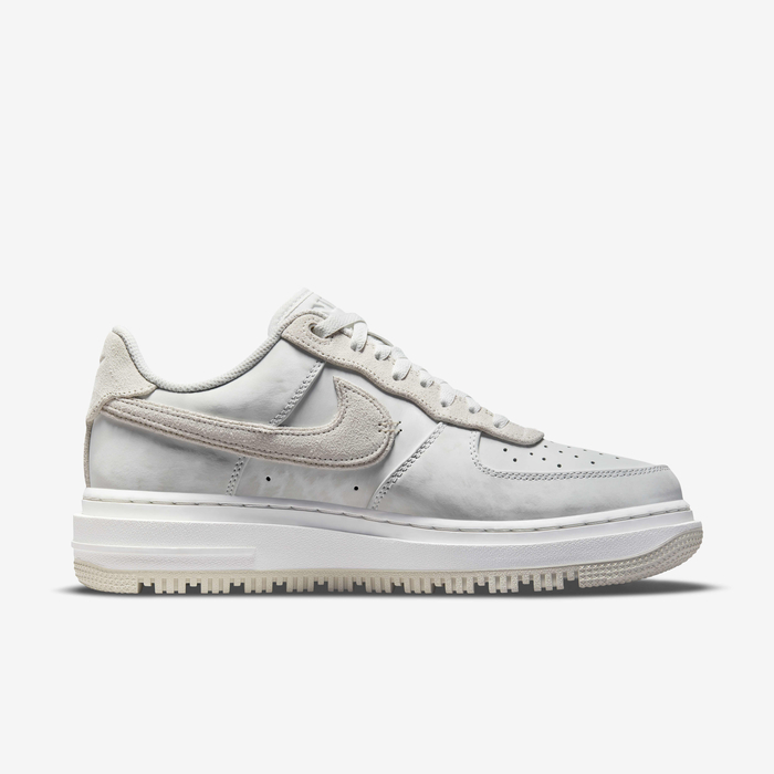 Nike Air Force 1 Luxe image number 2 Nike Air Force 1 Luxe image number 2