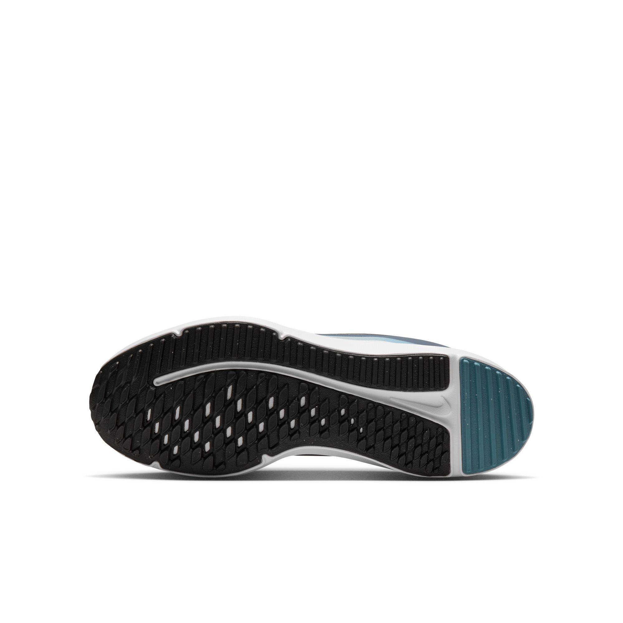 Nike Cosmic Runner image number 8