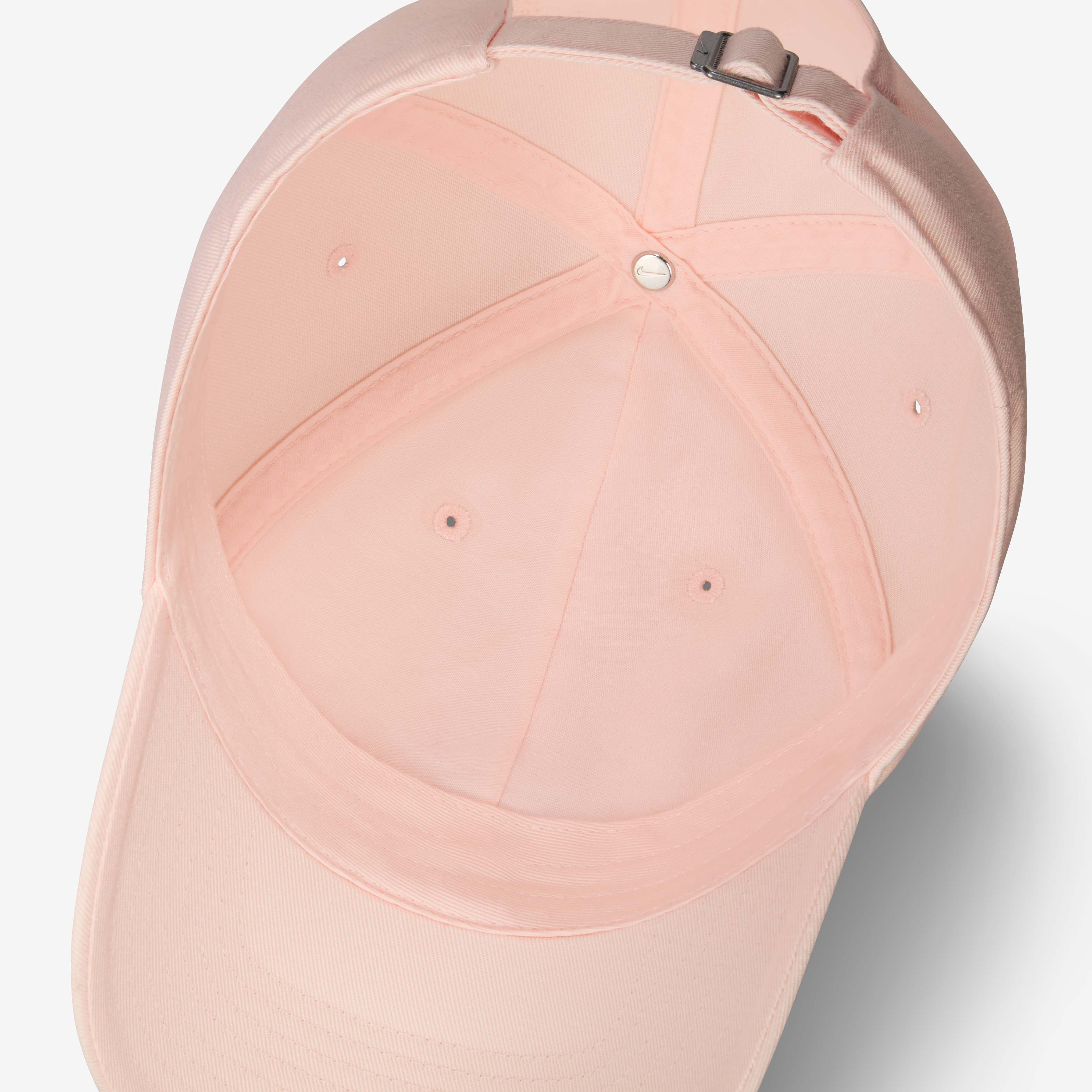 نايكي كلوب image number 4