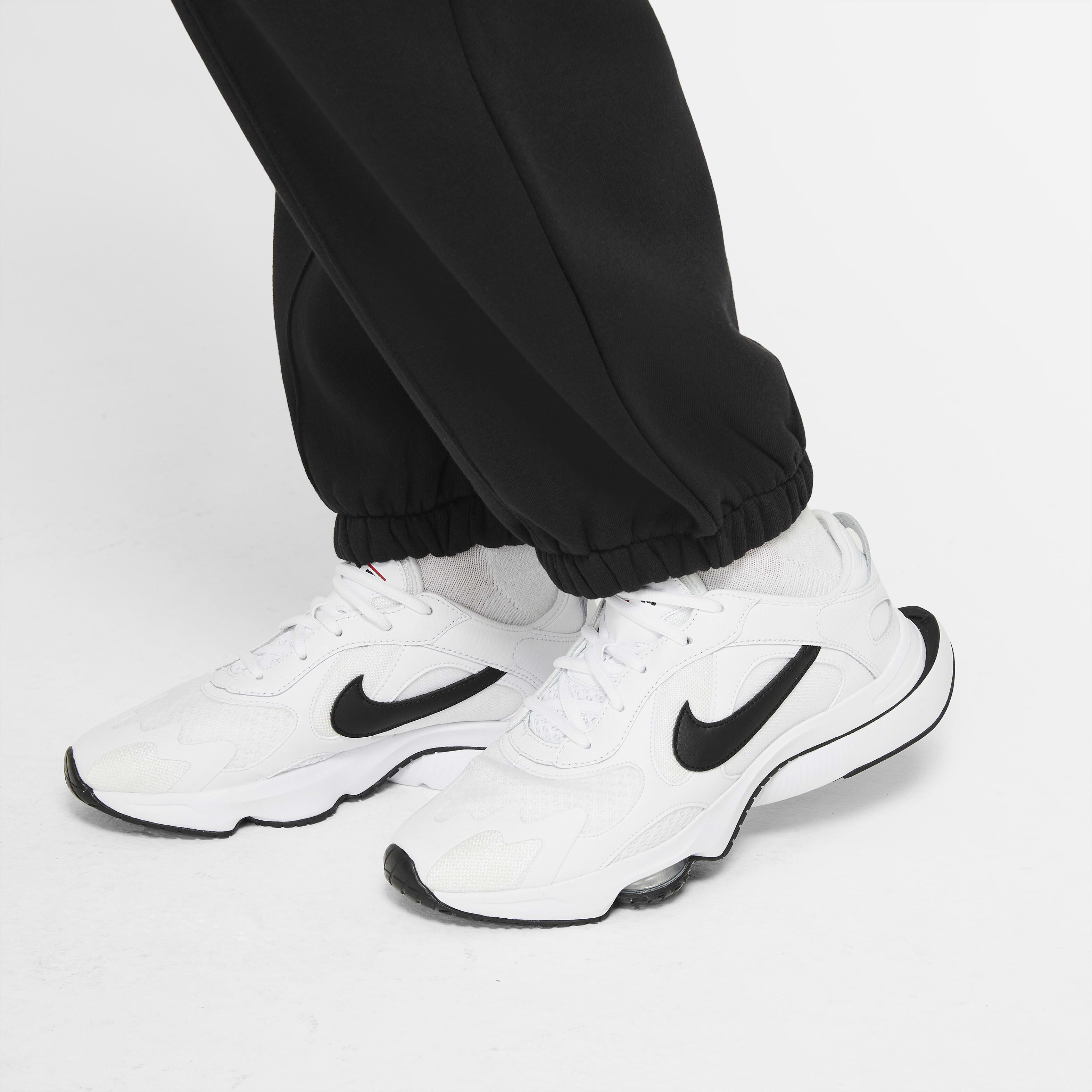 Nike Sportswear Trend image number 3