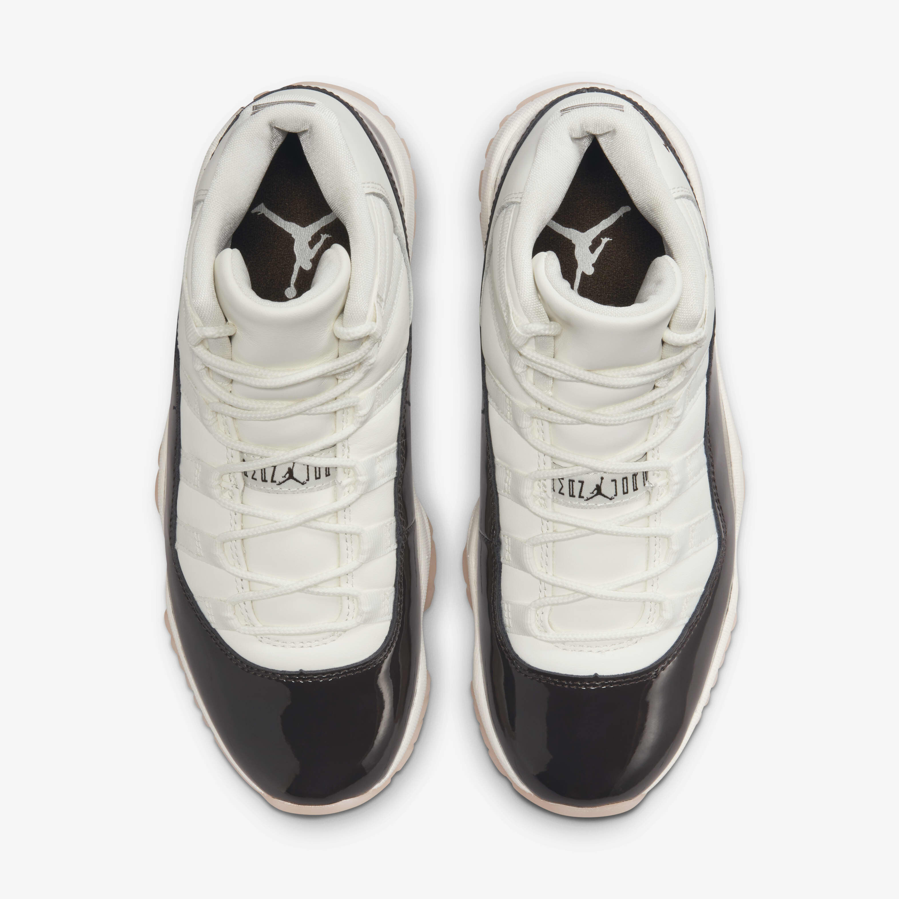 Air Jordan 11 Retro 'Pearl' image number 3