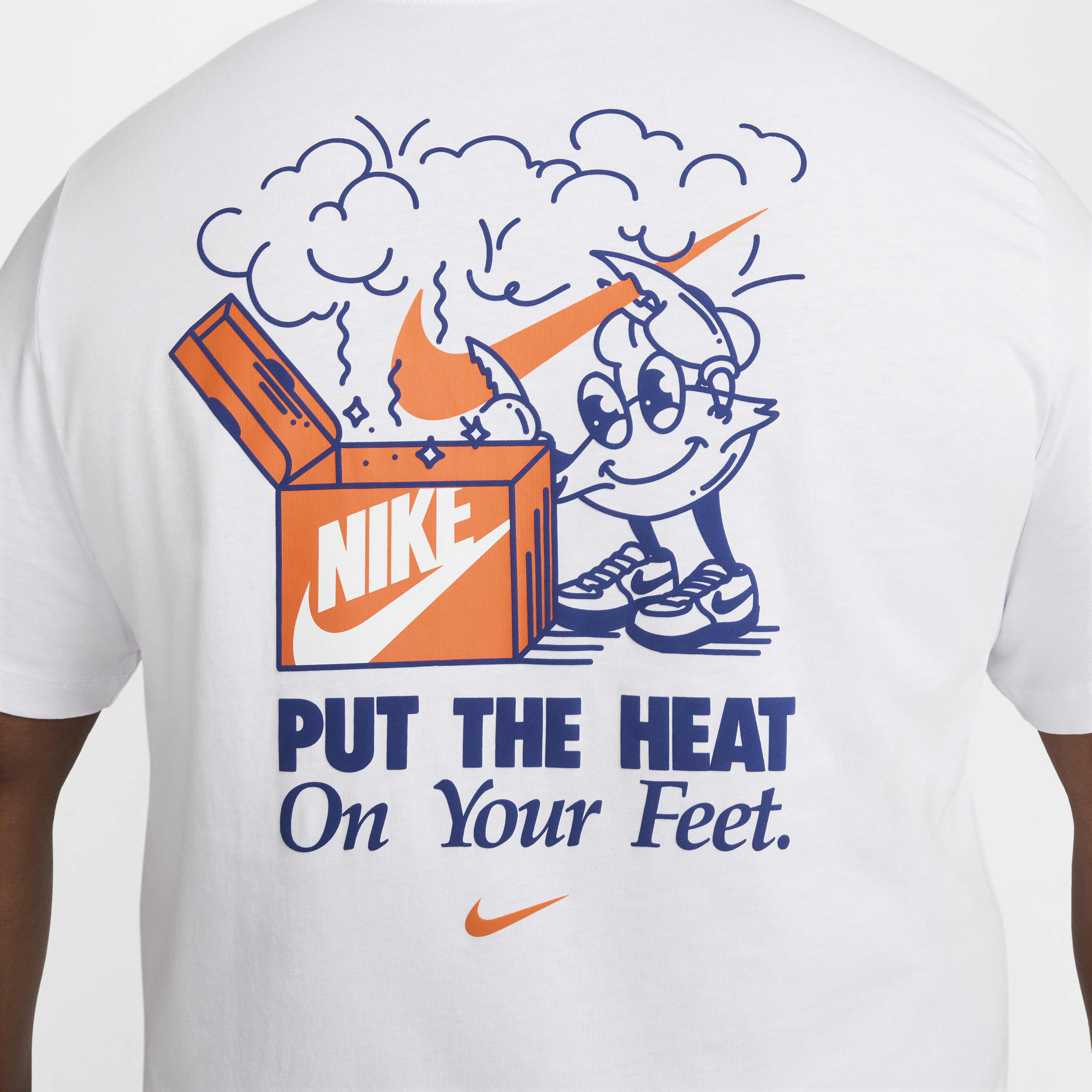 Buy Nike Sportswear Men s T Shirt White Nike UAE Official