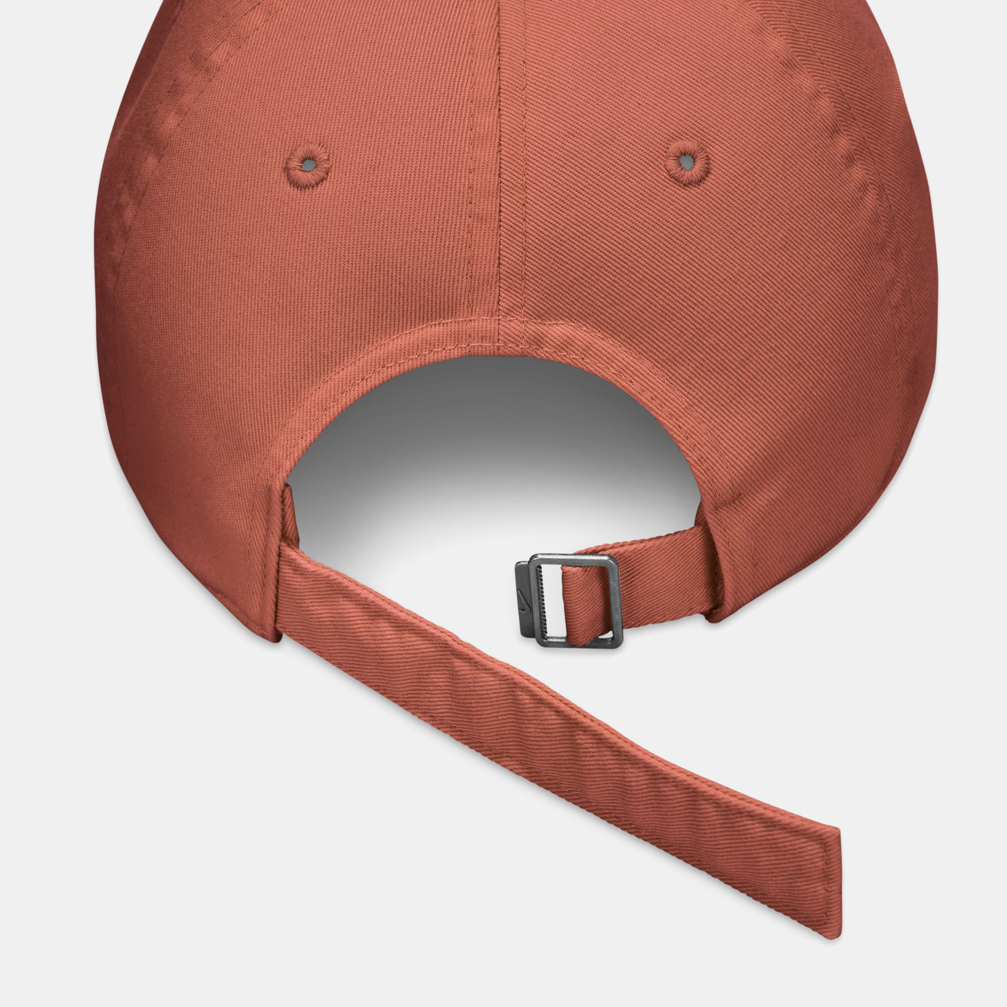 نايكي كلوب image number 2