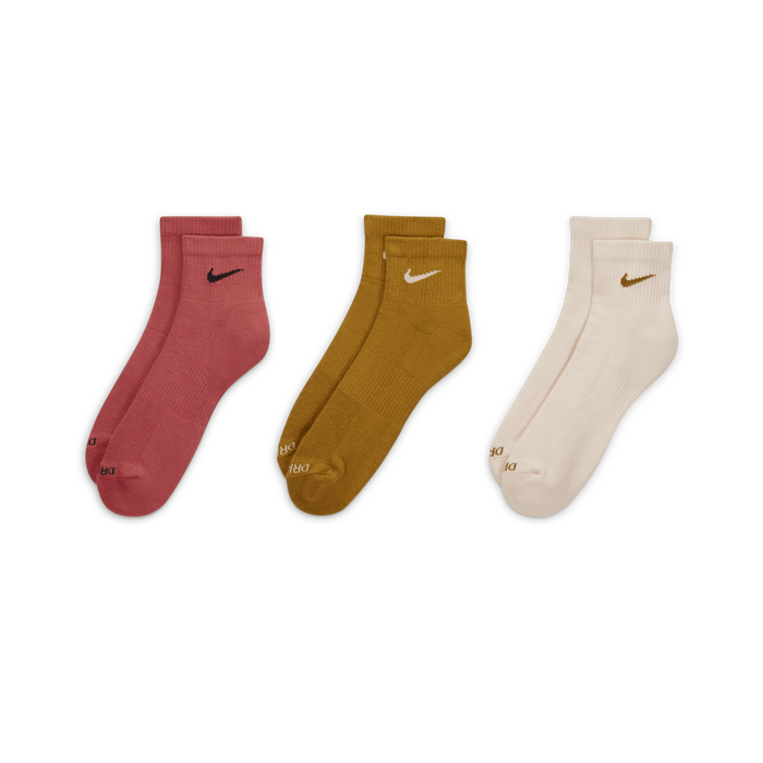 Shop Everyday Plus Cushioned Training Ankle Socks 3 Pairs Nike UAE