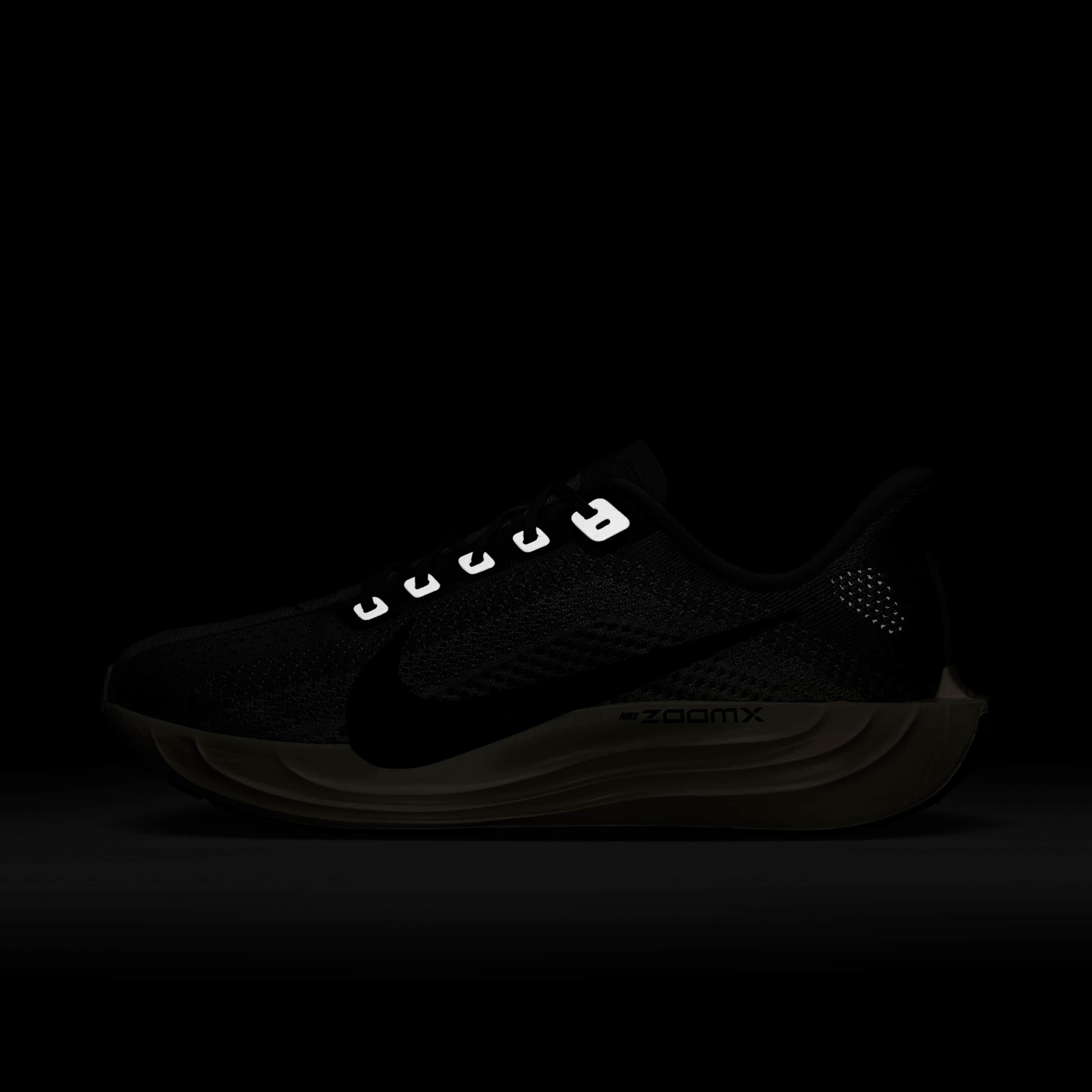 Nike Pegasus Plus image number 8