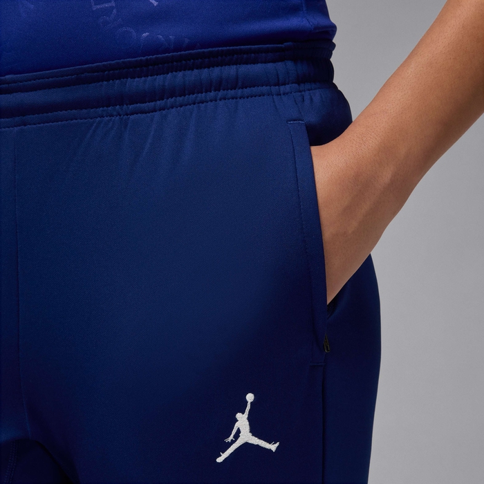 Paris Saint-Germain Strike Fourth image number 3 Paris Saint-Germain Strike Fourth image number 3