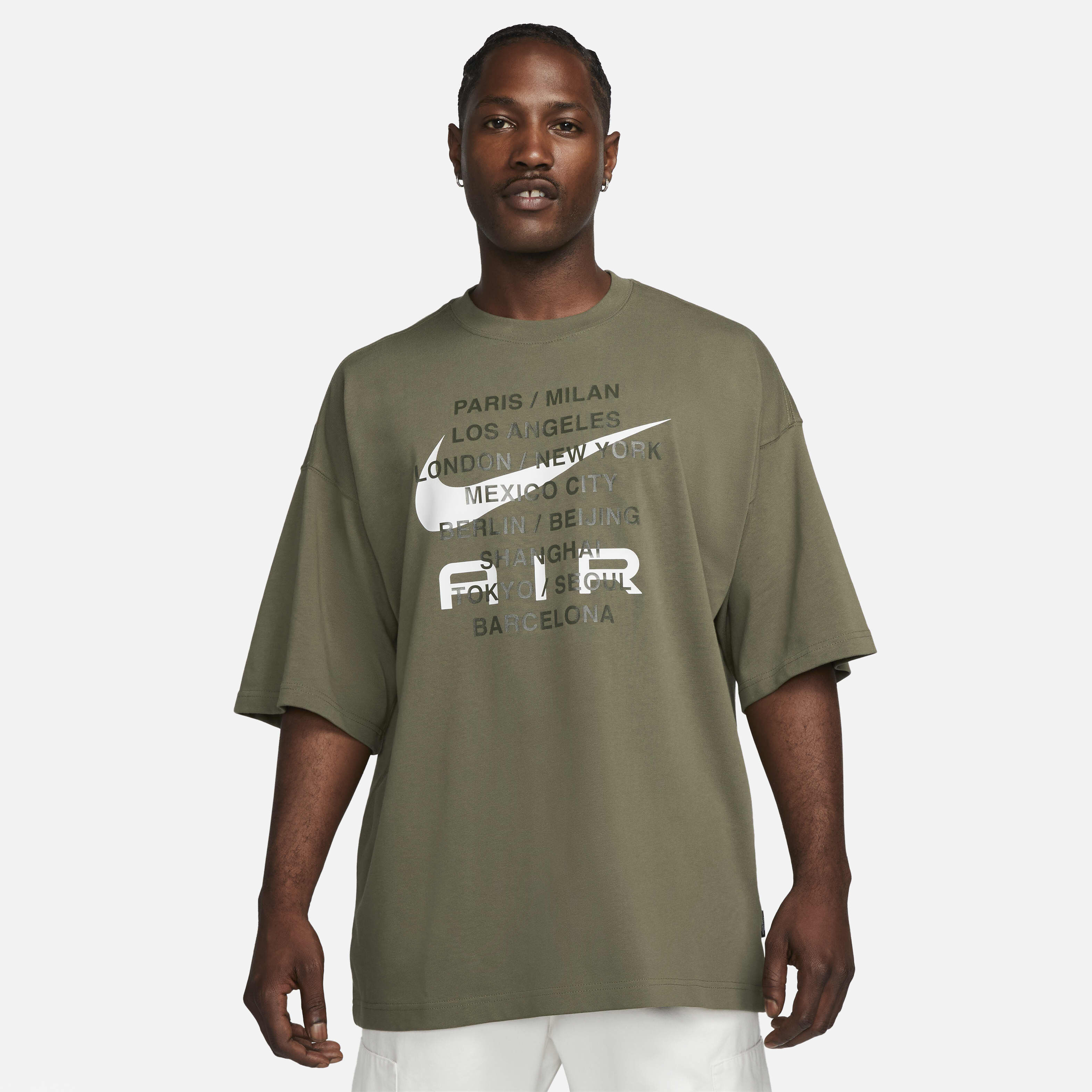 Buy Nike Sportswear Men s T Shirt Nike UAE Official