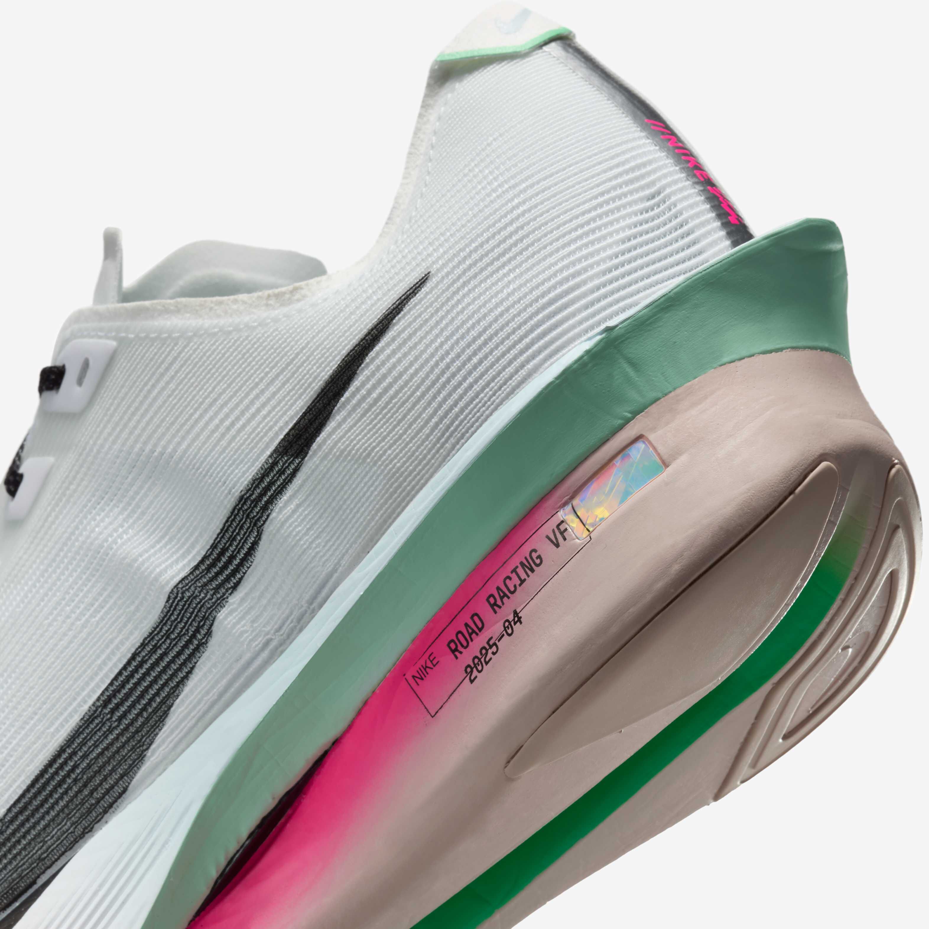Nike Vaporfly 4 image number 7