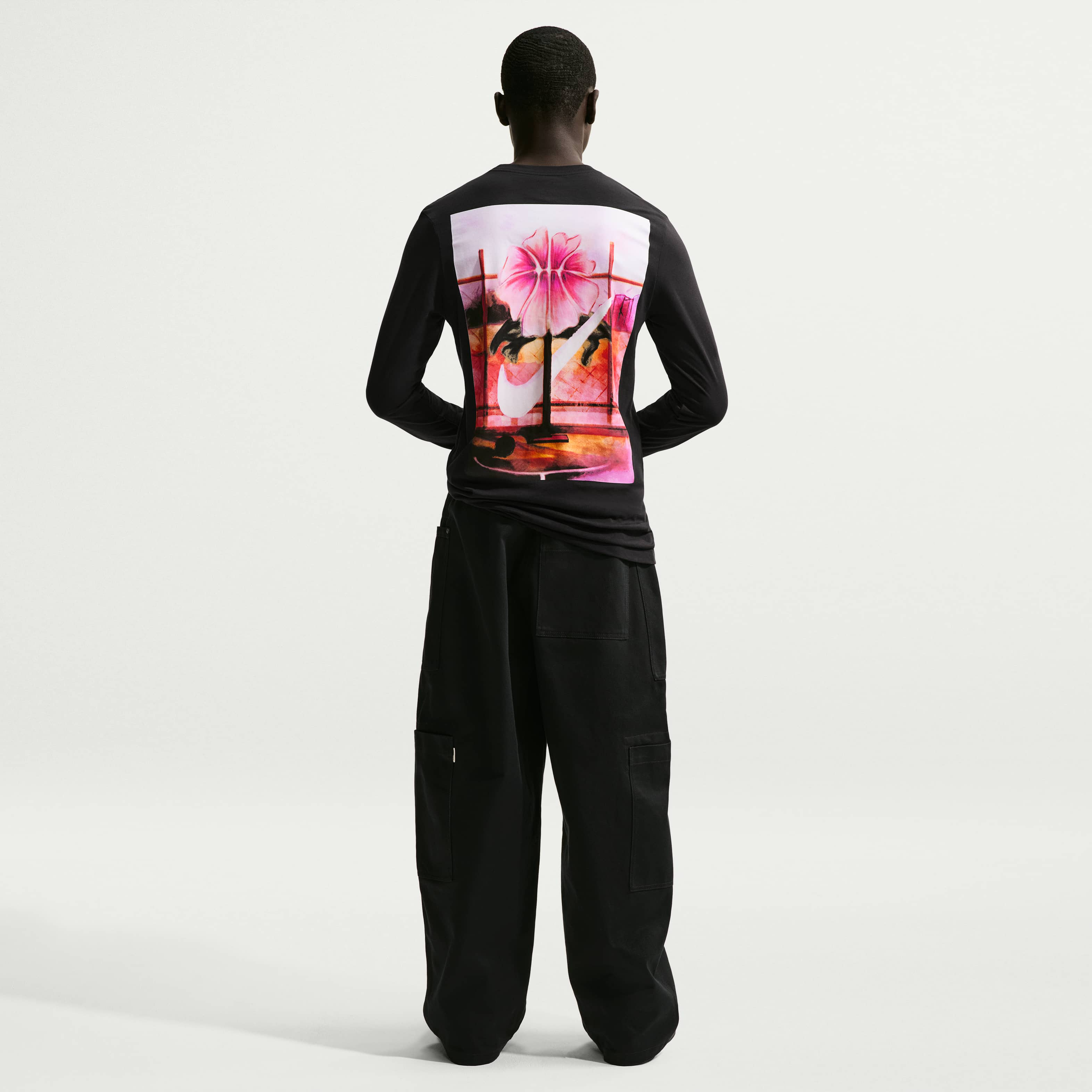 Nike Essential image number 4