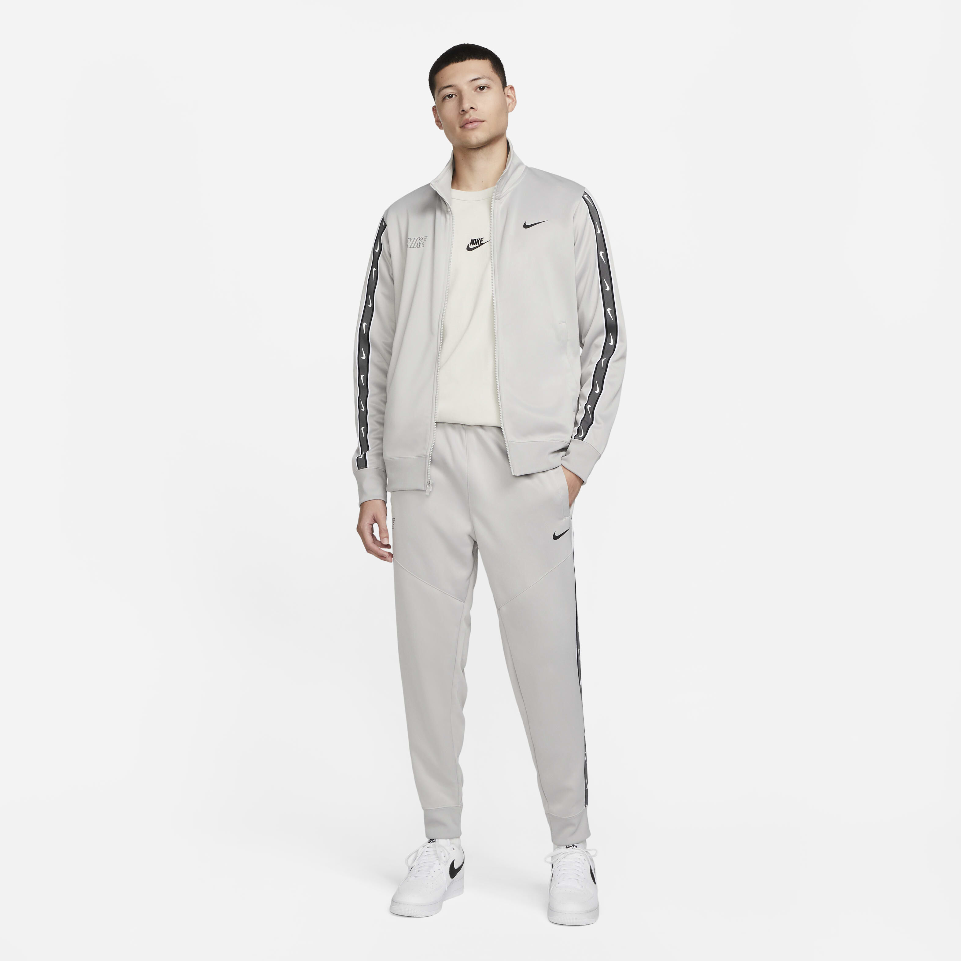 Nike Sportswear Repeat image number 6