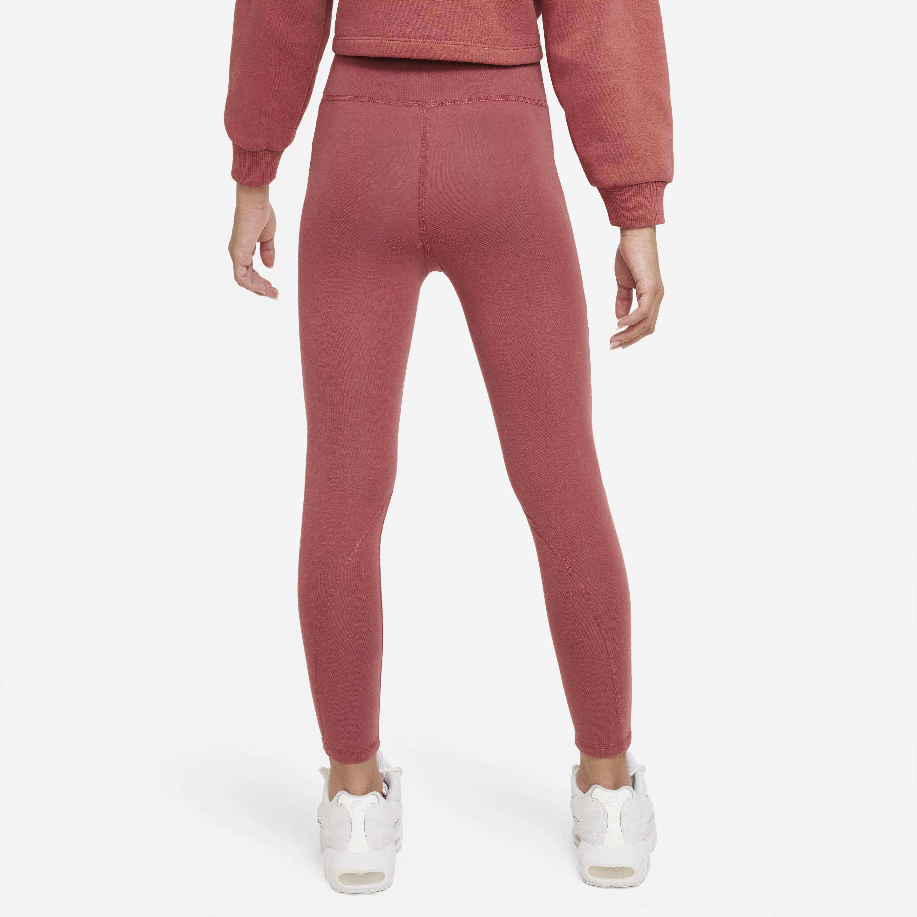 نايكي سبورتسوير فيفوريتس image number 1