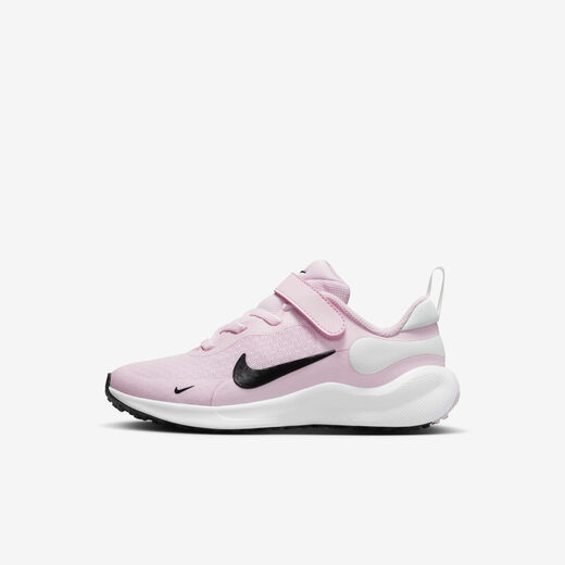 Nike Revolution 7