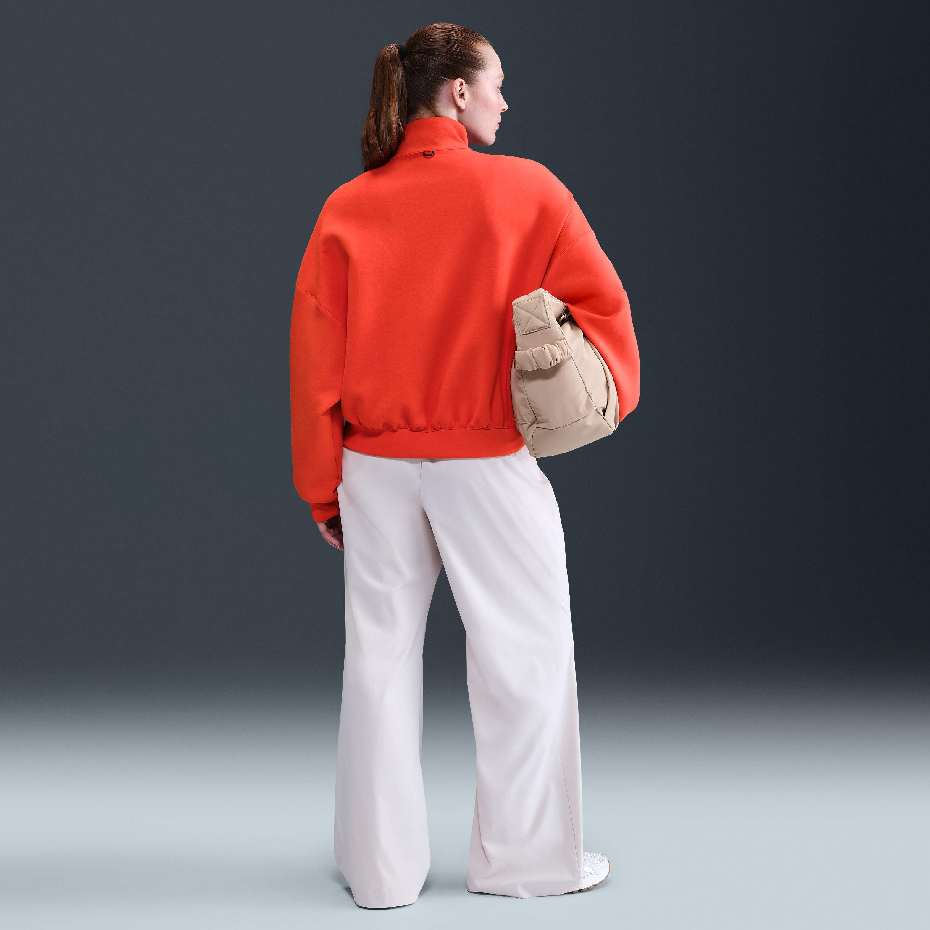 نايكي 24.7 امبوسبلي سوفت image number 4