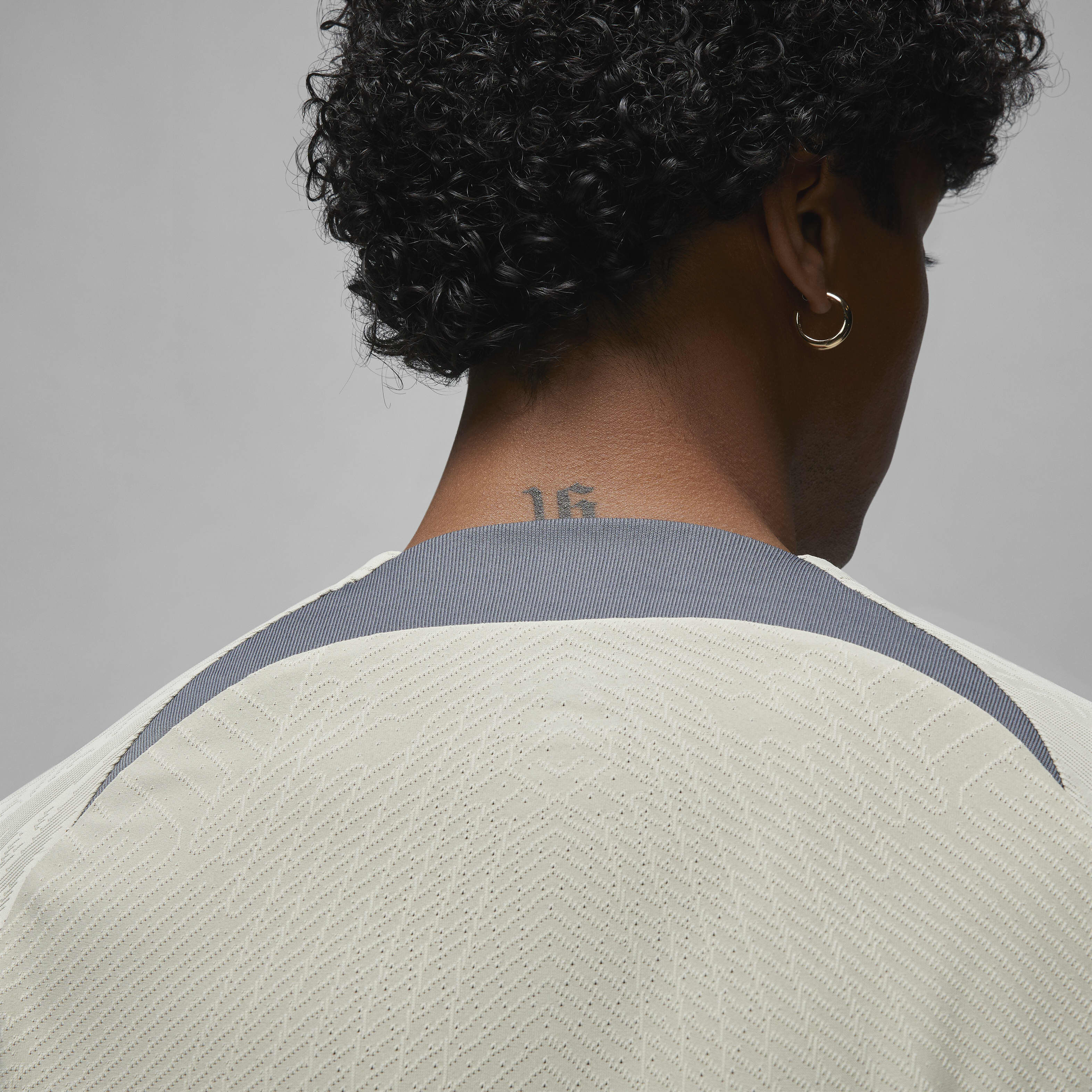 Paris Saint-Germain Strike Elite Third image number 6