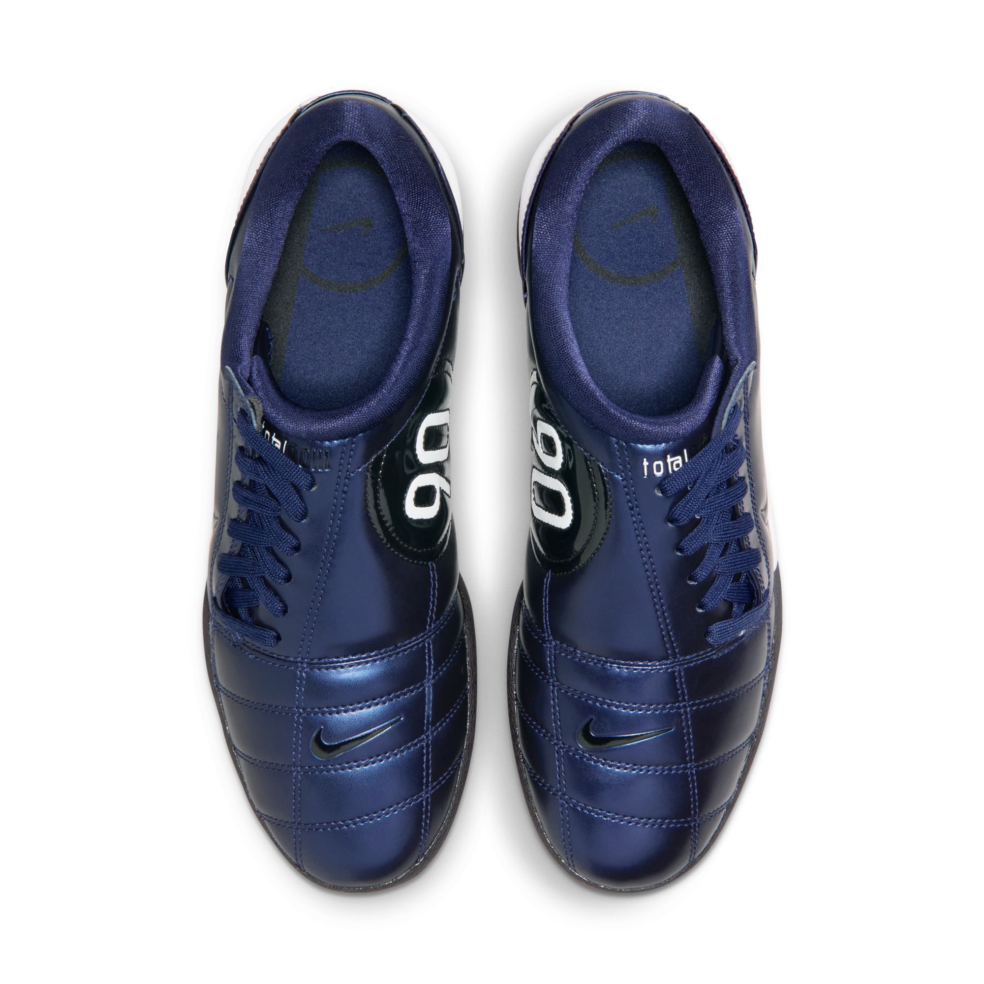 Nike Total90 image number 3