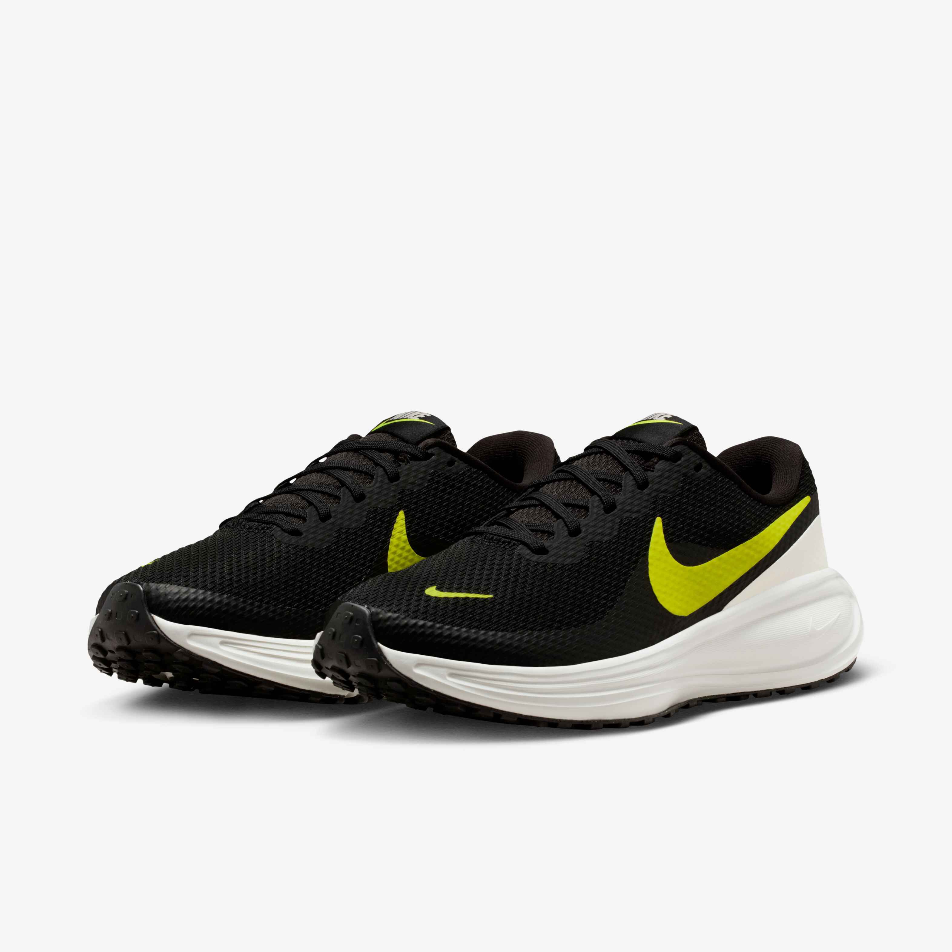 Nike Revolution 8 image number 4