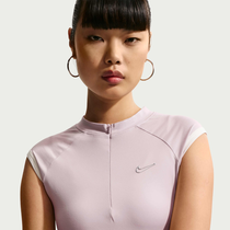 نايكي سبورتسوير