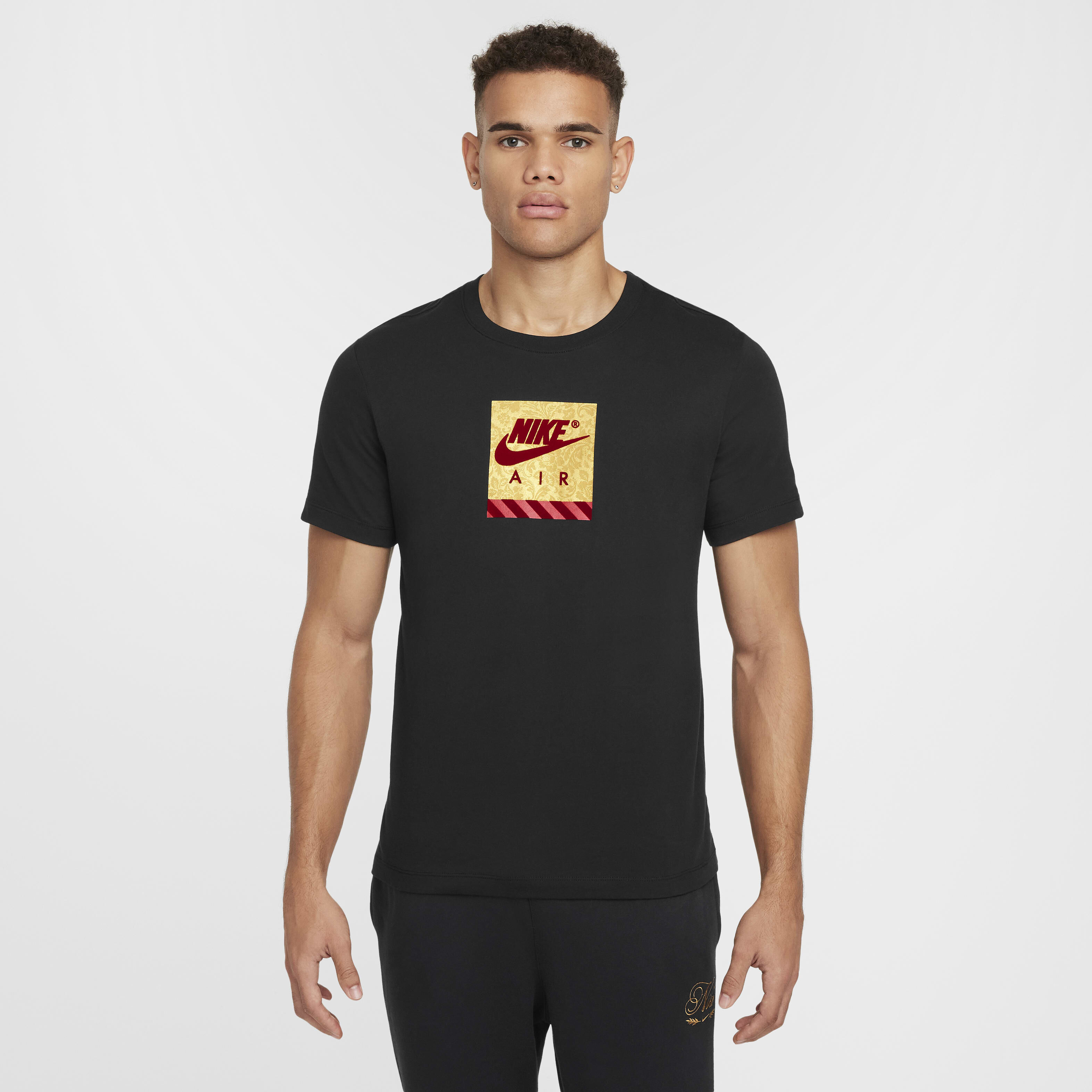 Shop Nike s T shirts for Men Online in UAE Nike Men s T shirts