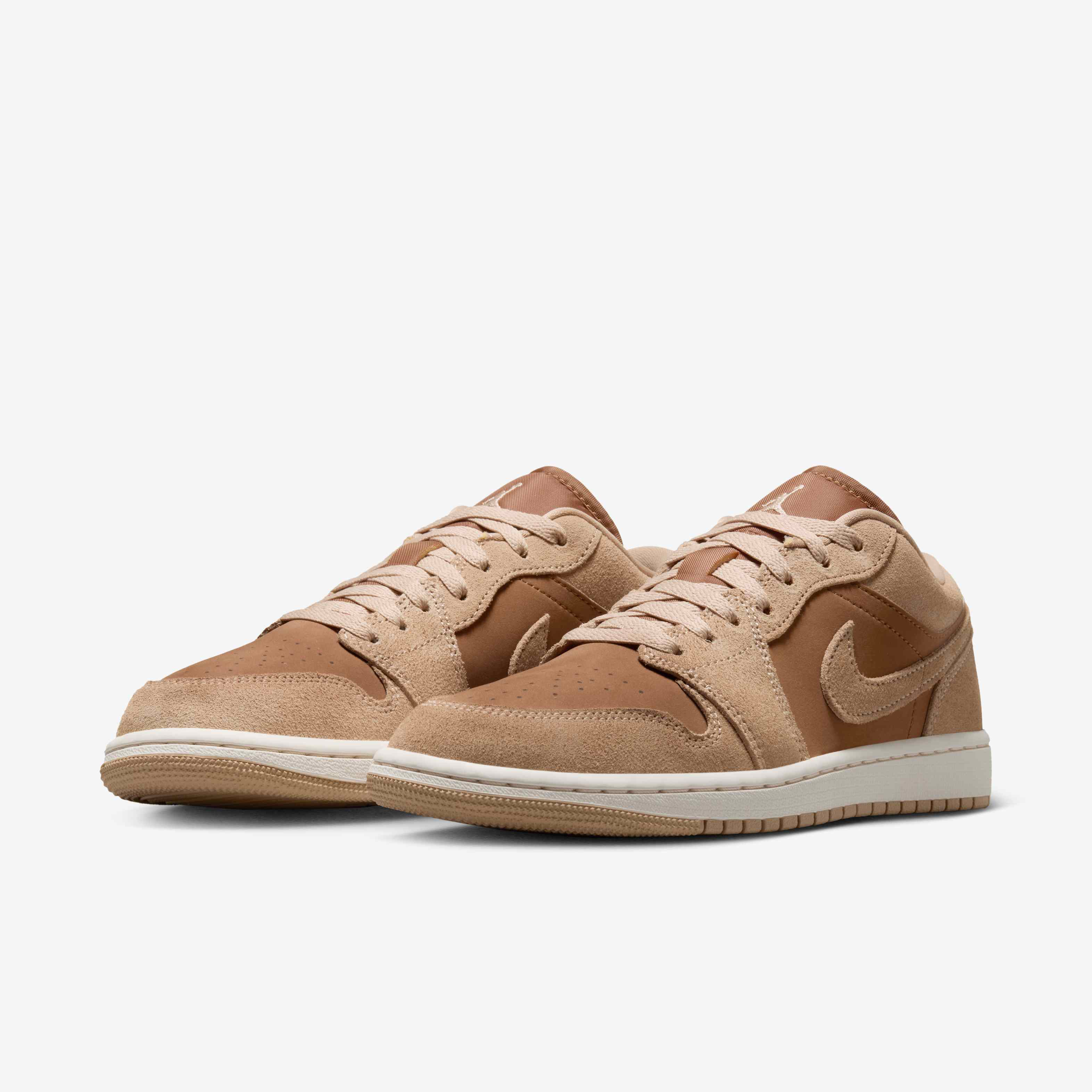 Air Jordan 1 Low image number 4