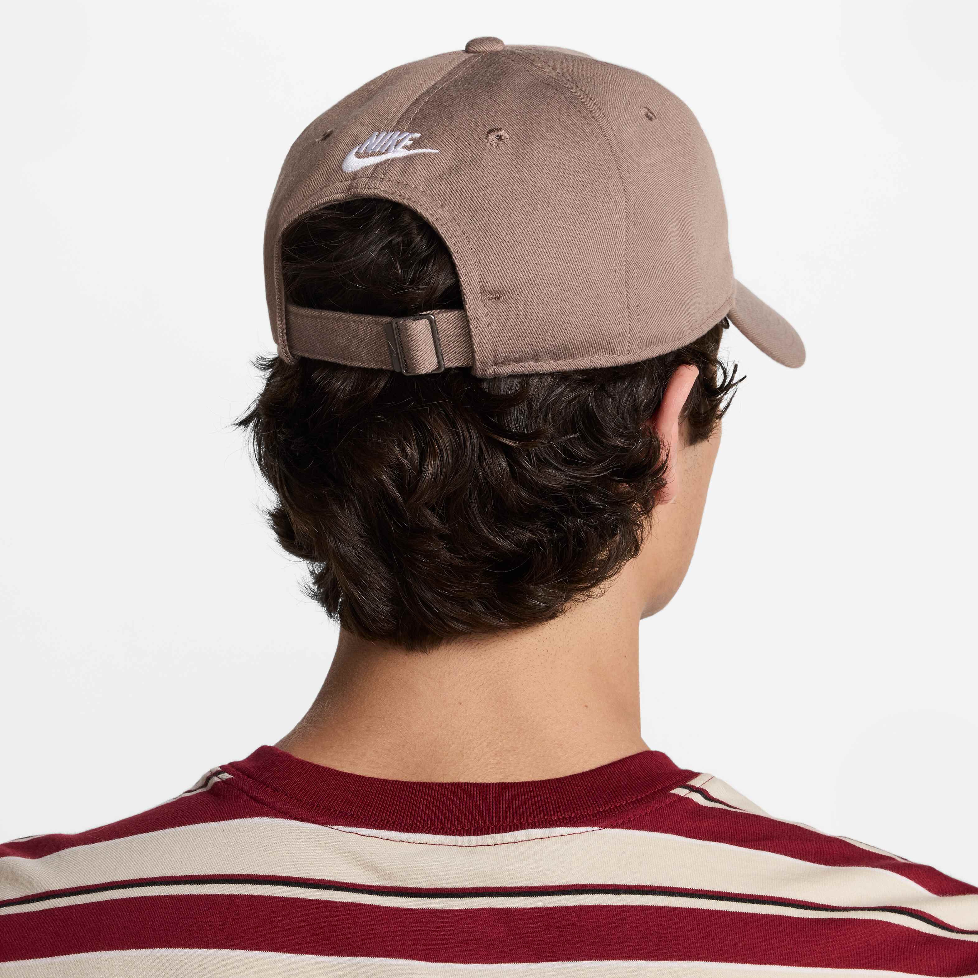 Nike Club image number 1