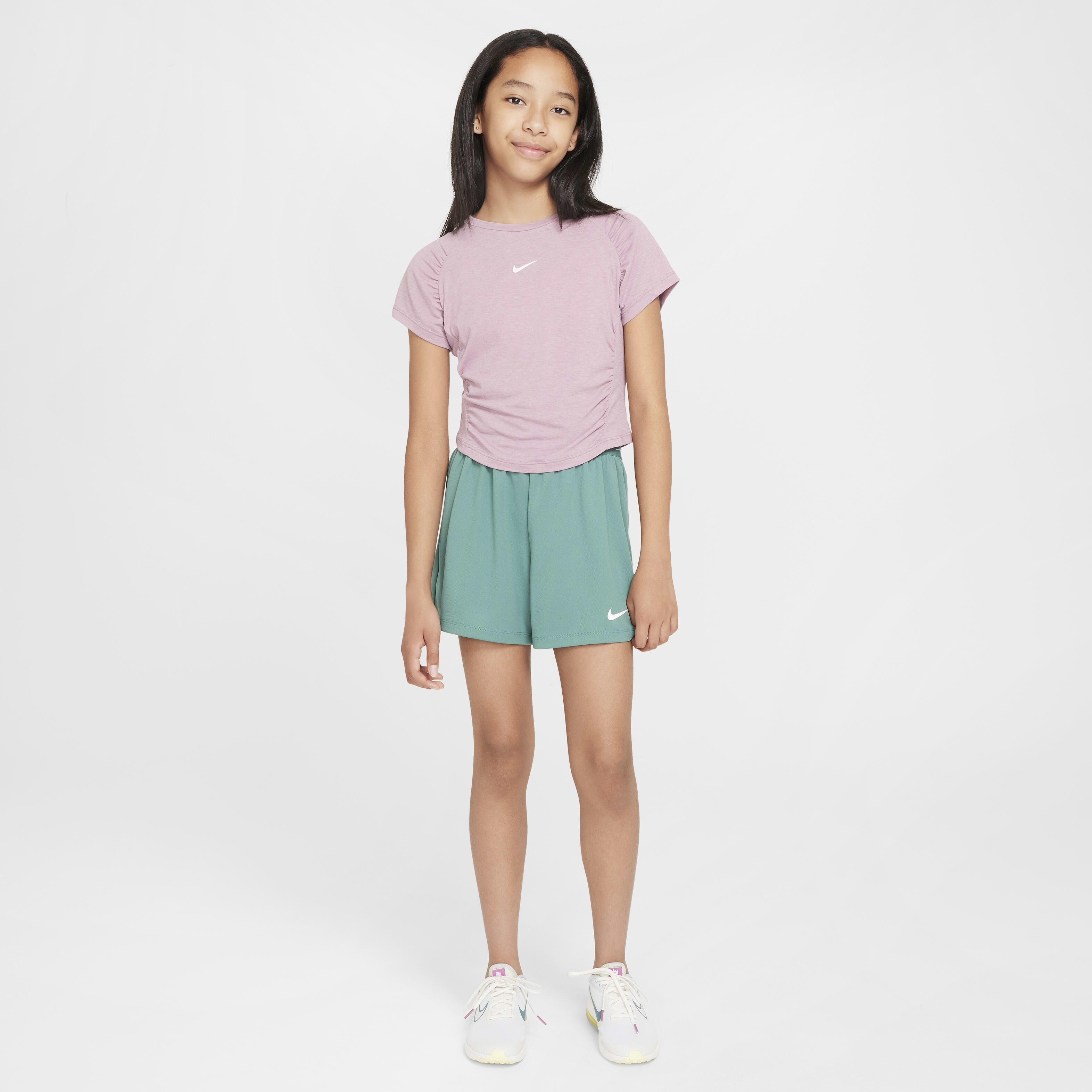 نايكي ون فيتد image number 3