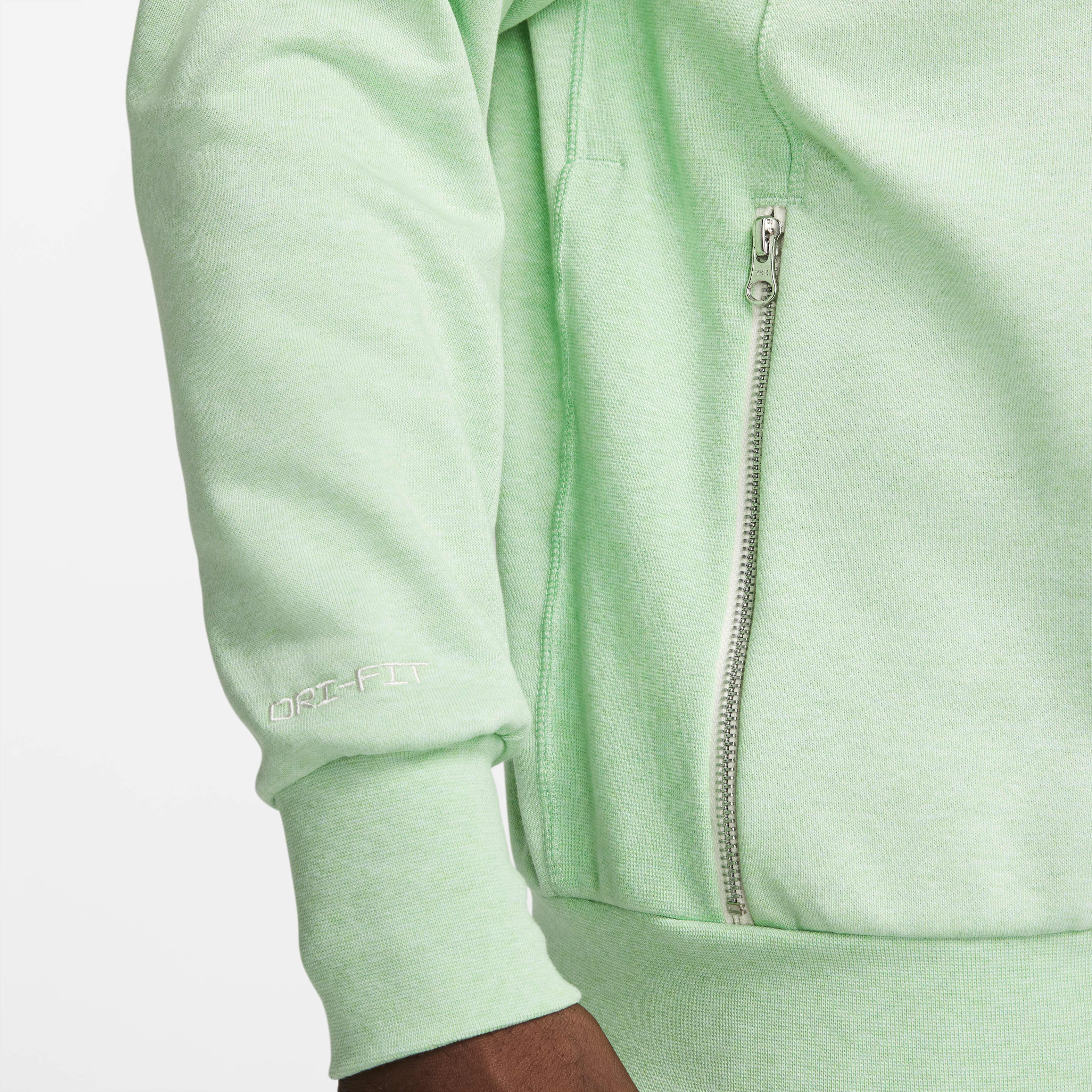 Nike Standard Issue image number 3