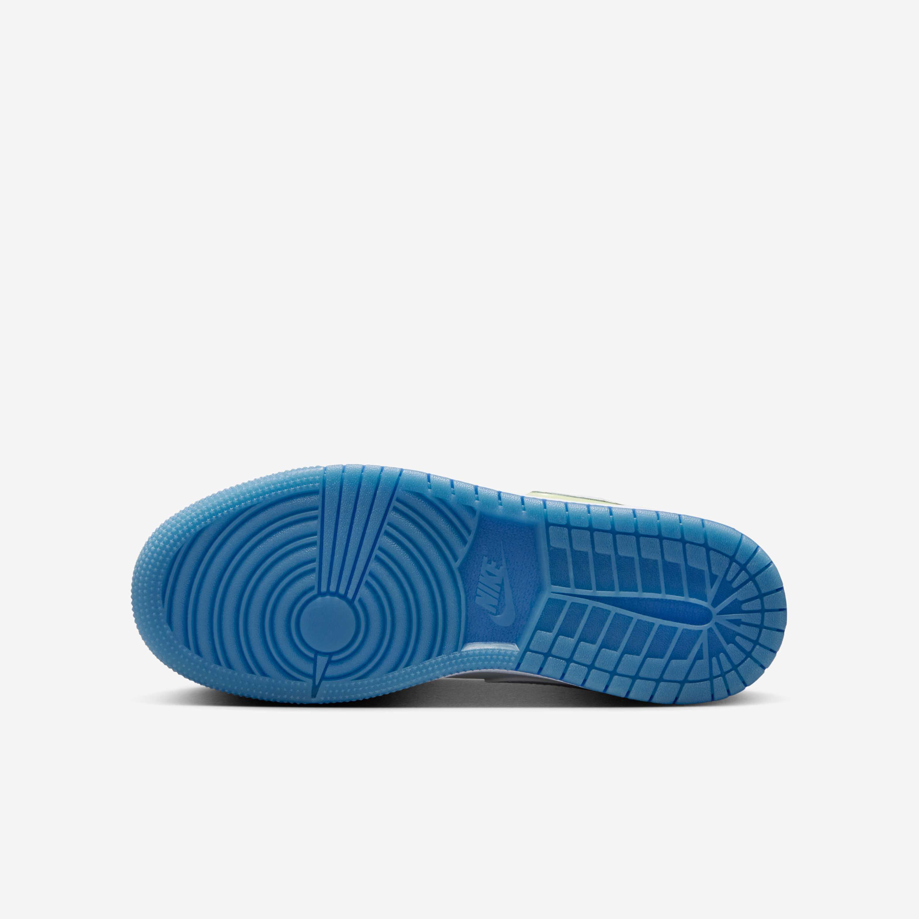 اير جوردن 1 لو سنيكر سكوول image number 1