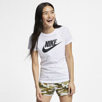 Nike Sportswear Essential