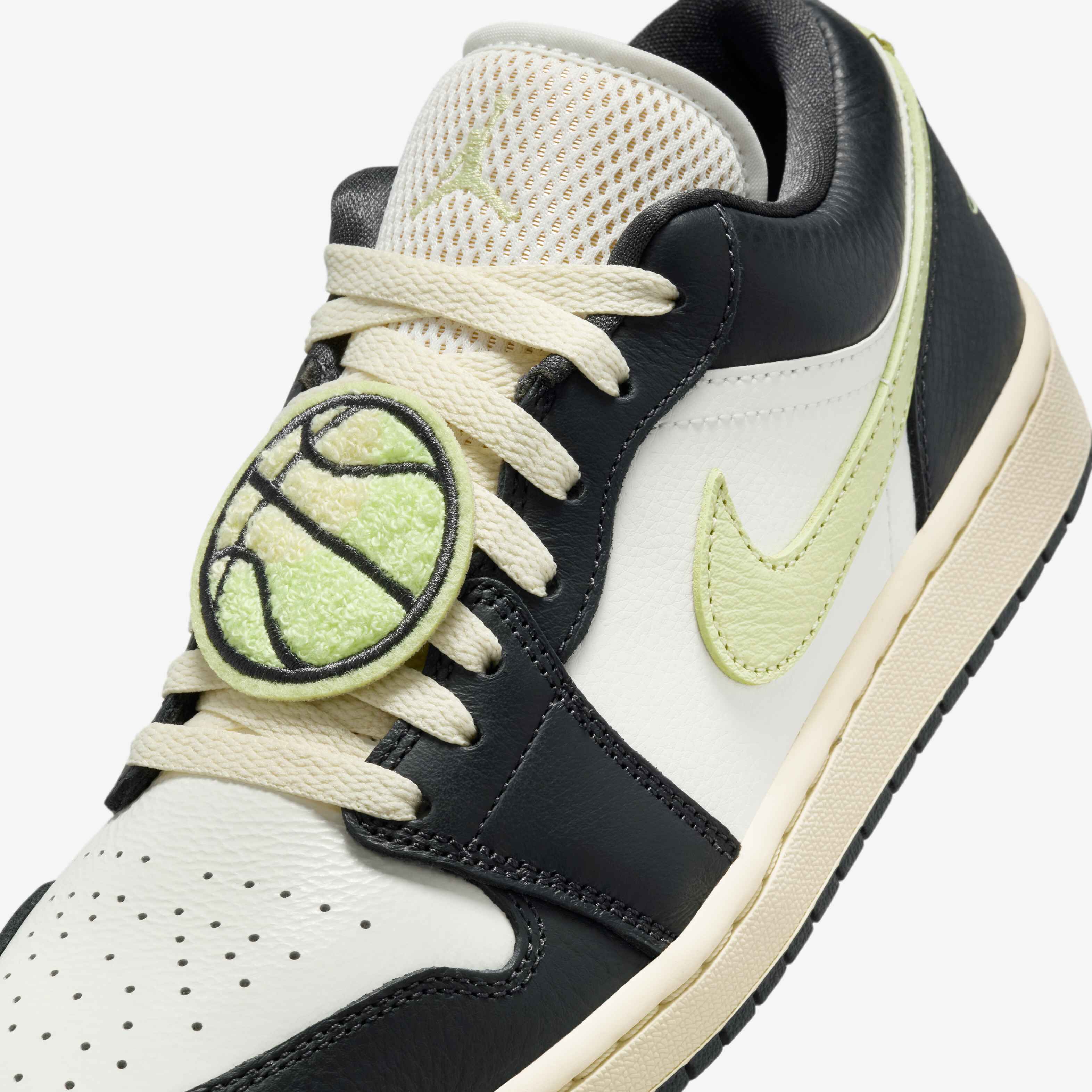 Air Jordan 1 Low SE image number 6