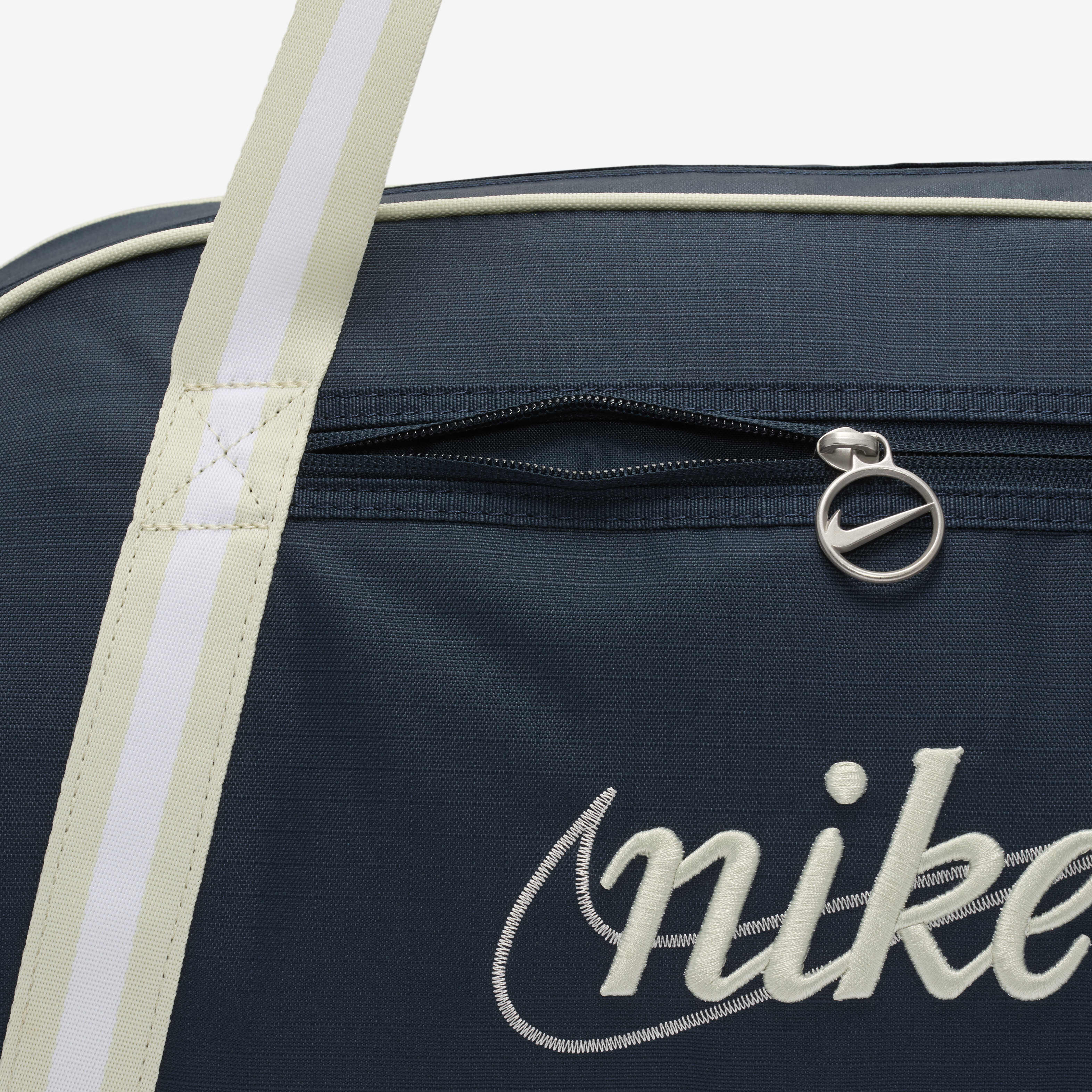 نايكي جيم كلوب image number 6