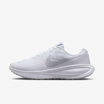 Nike Revolution 8