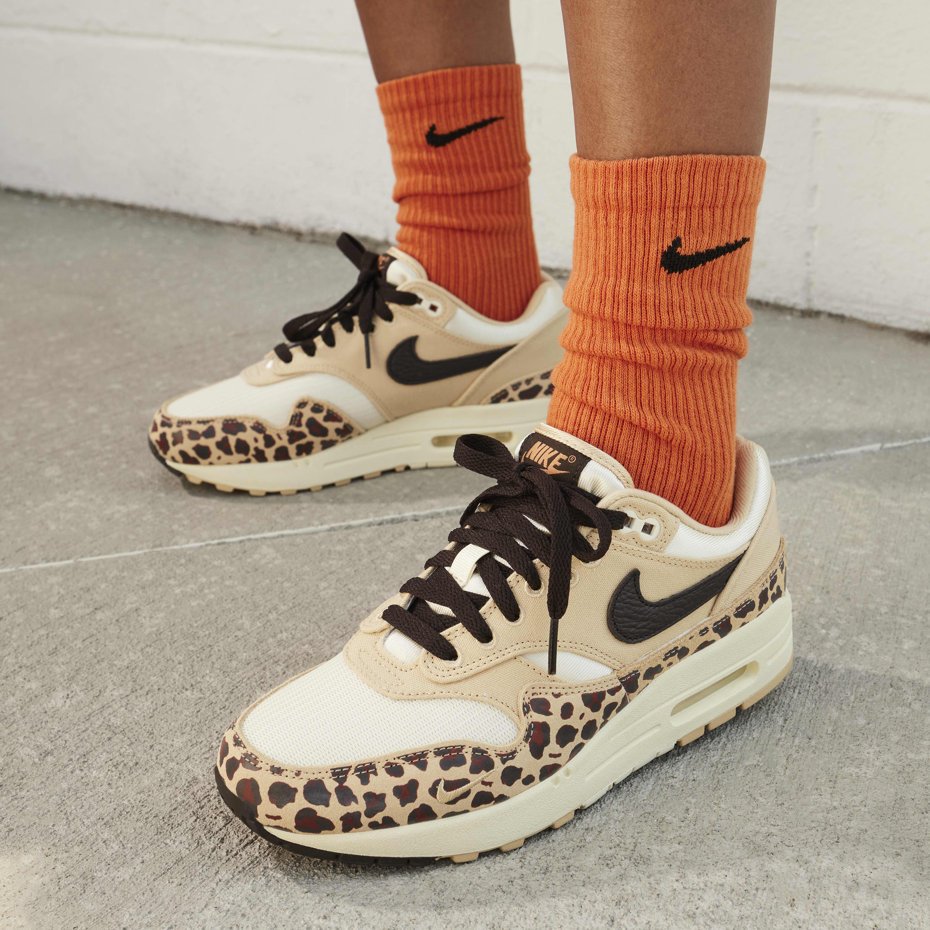Air max 1 trainers desert ore wheat leopard store