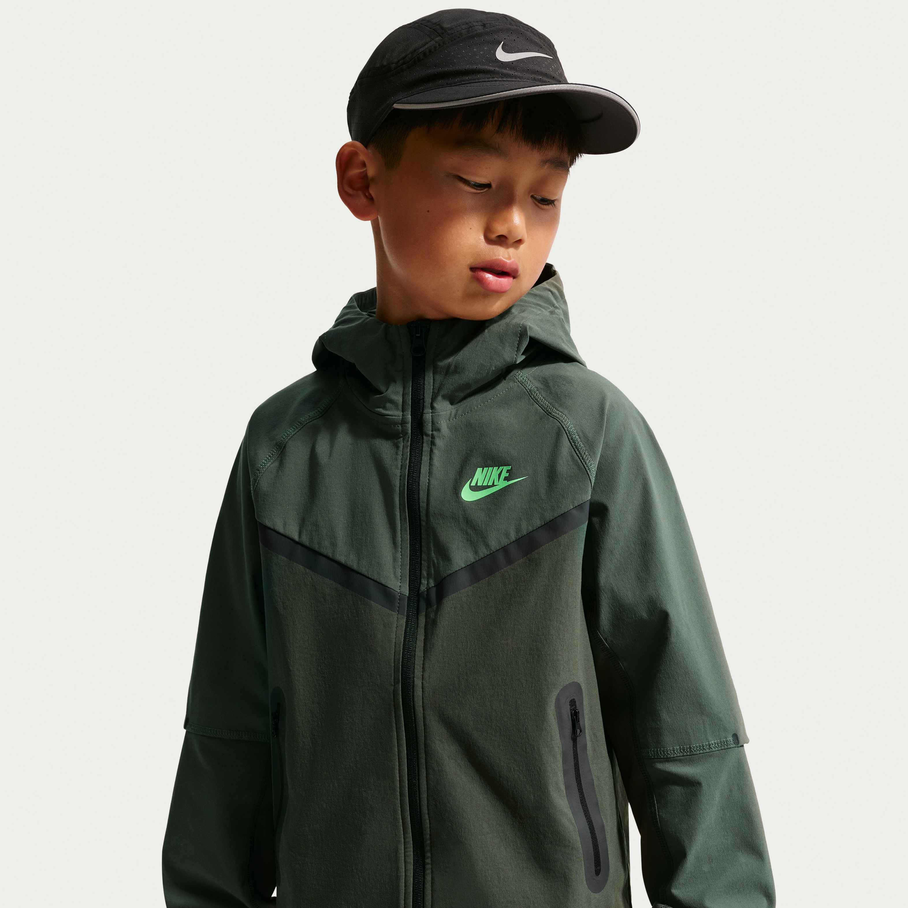 Nike Tech image number 2