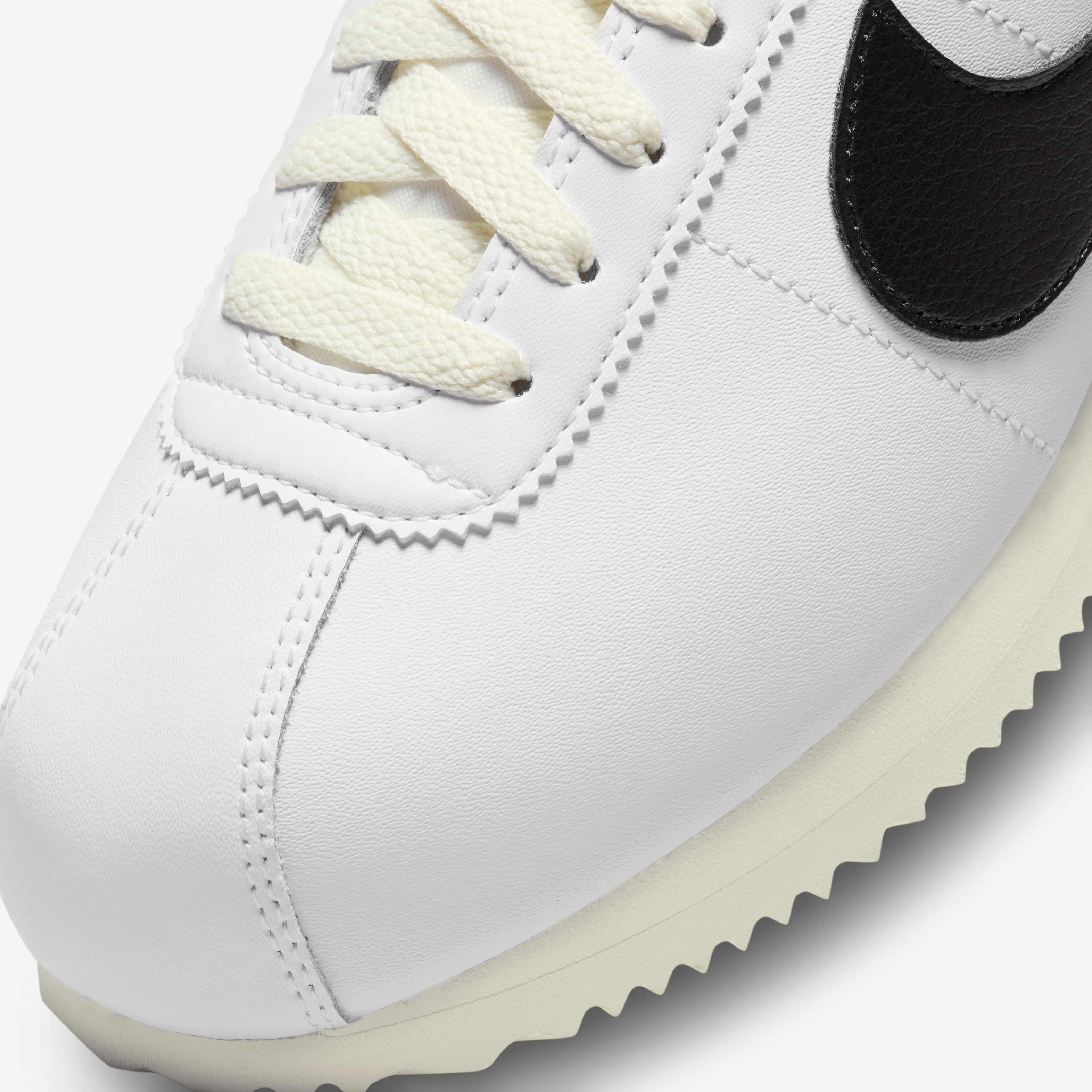 Nike Cortez Leather image number 7