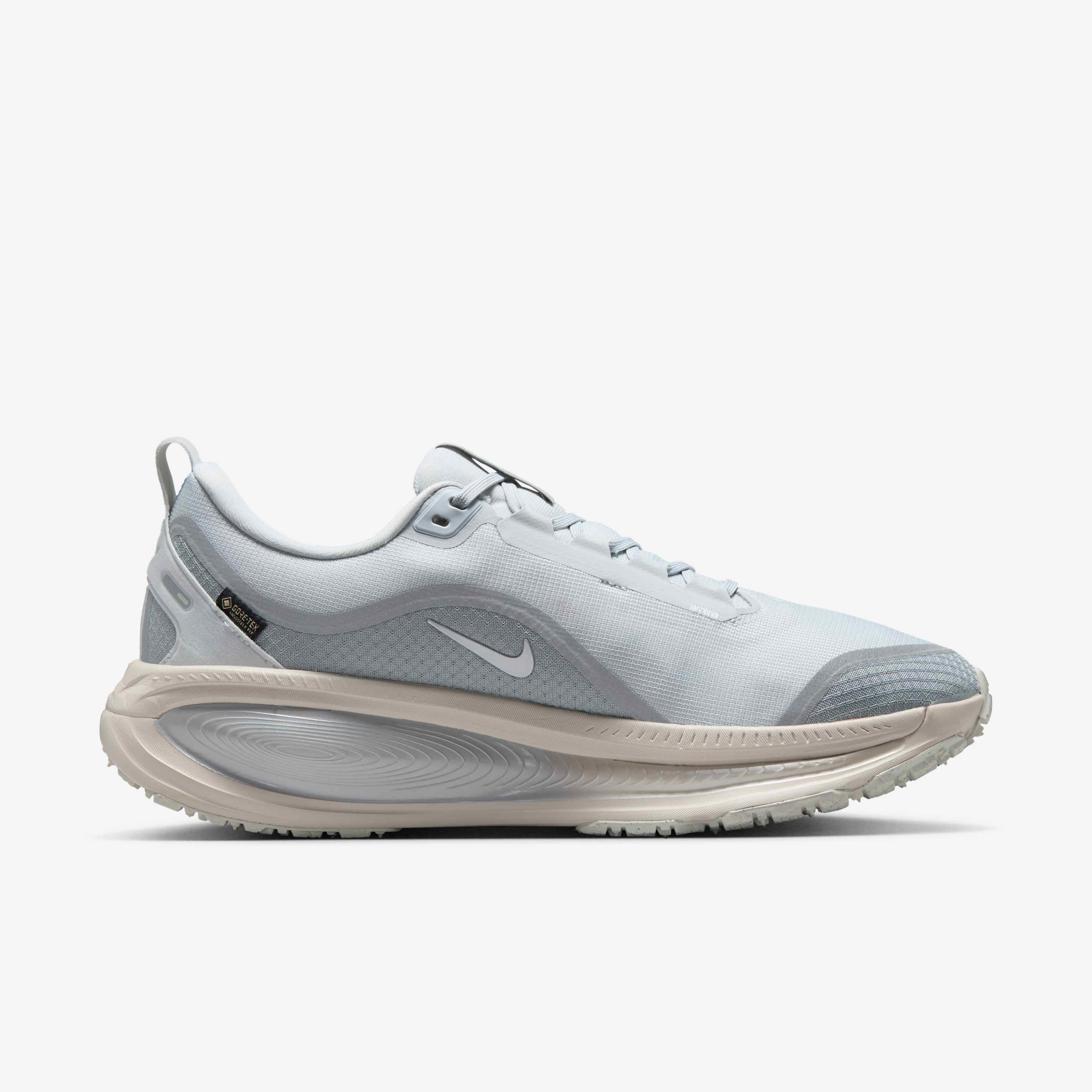 Nike Vomero 18 GORE-TEX image number 2