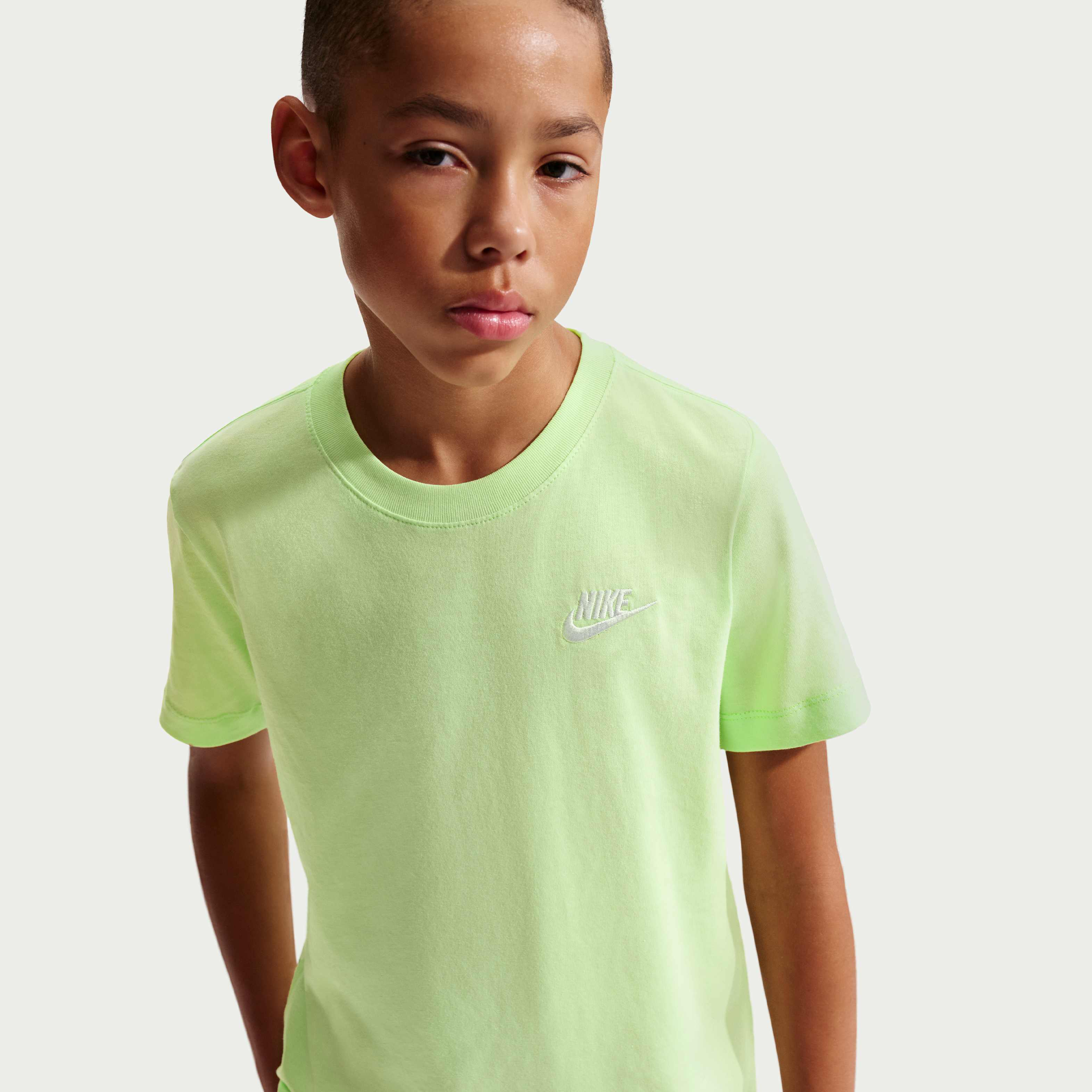 Nike Sportswear image number 2