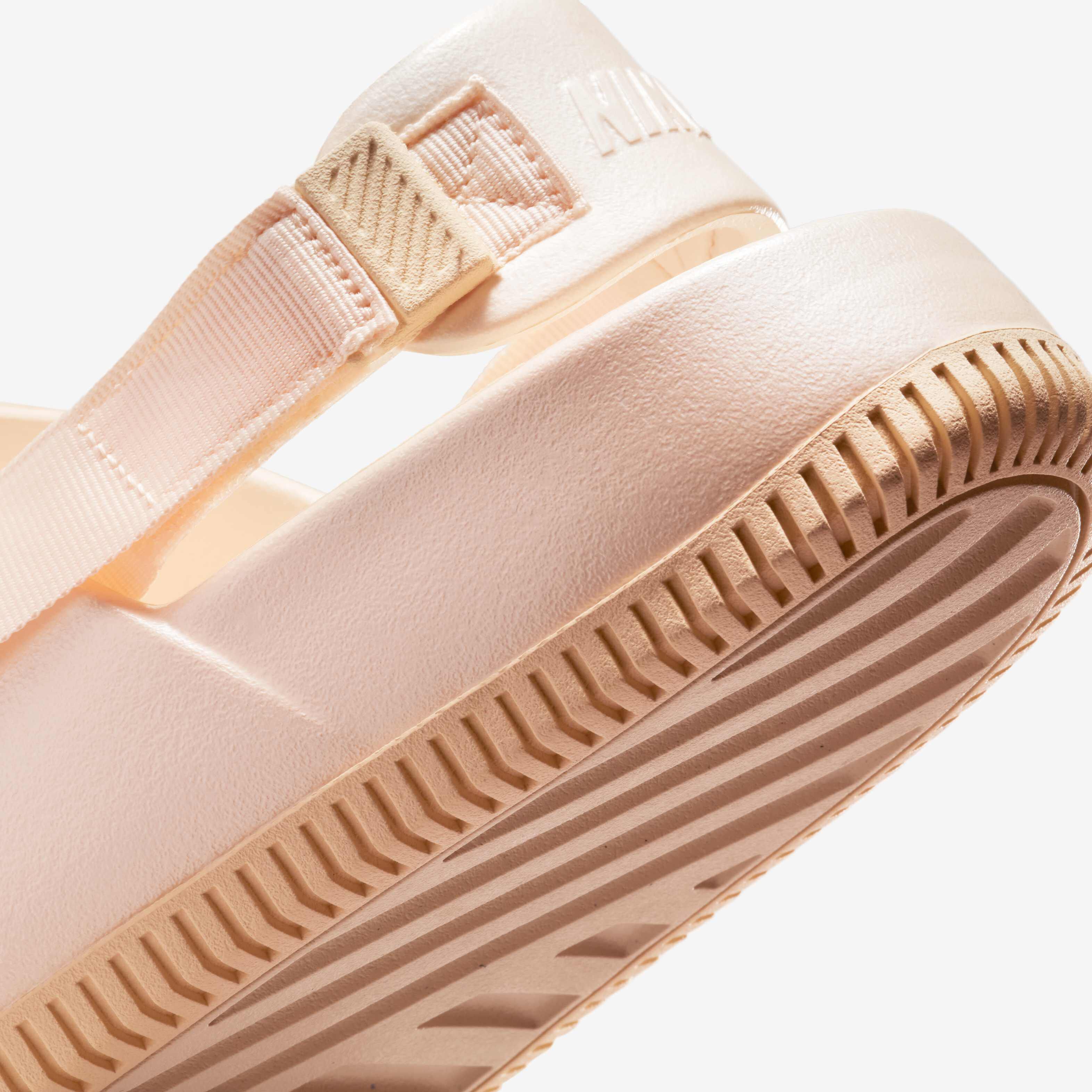 نايكي كالم image number 7