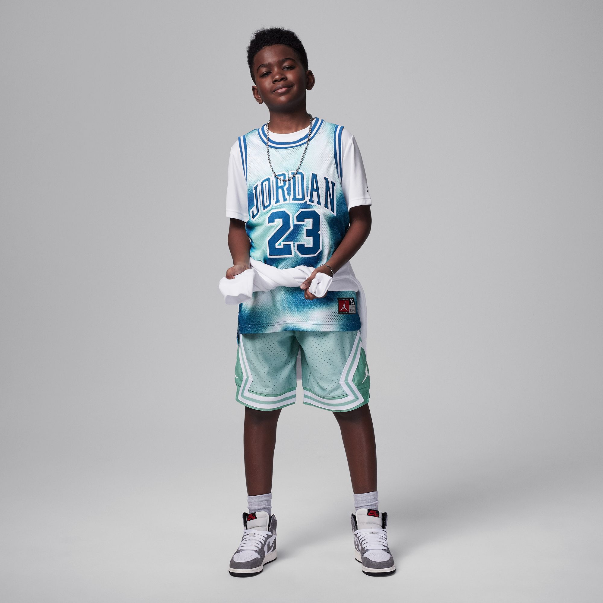 تيشيرت جوردن 23 سترايبد image number 4