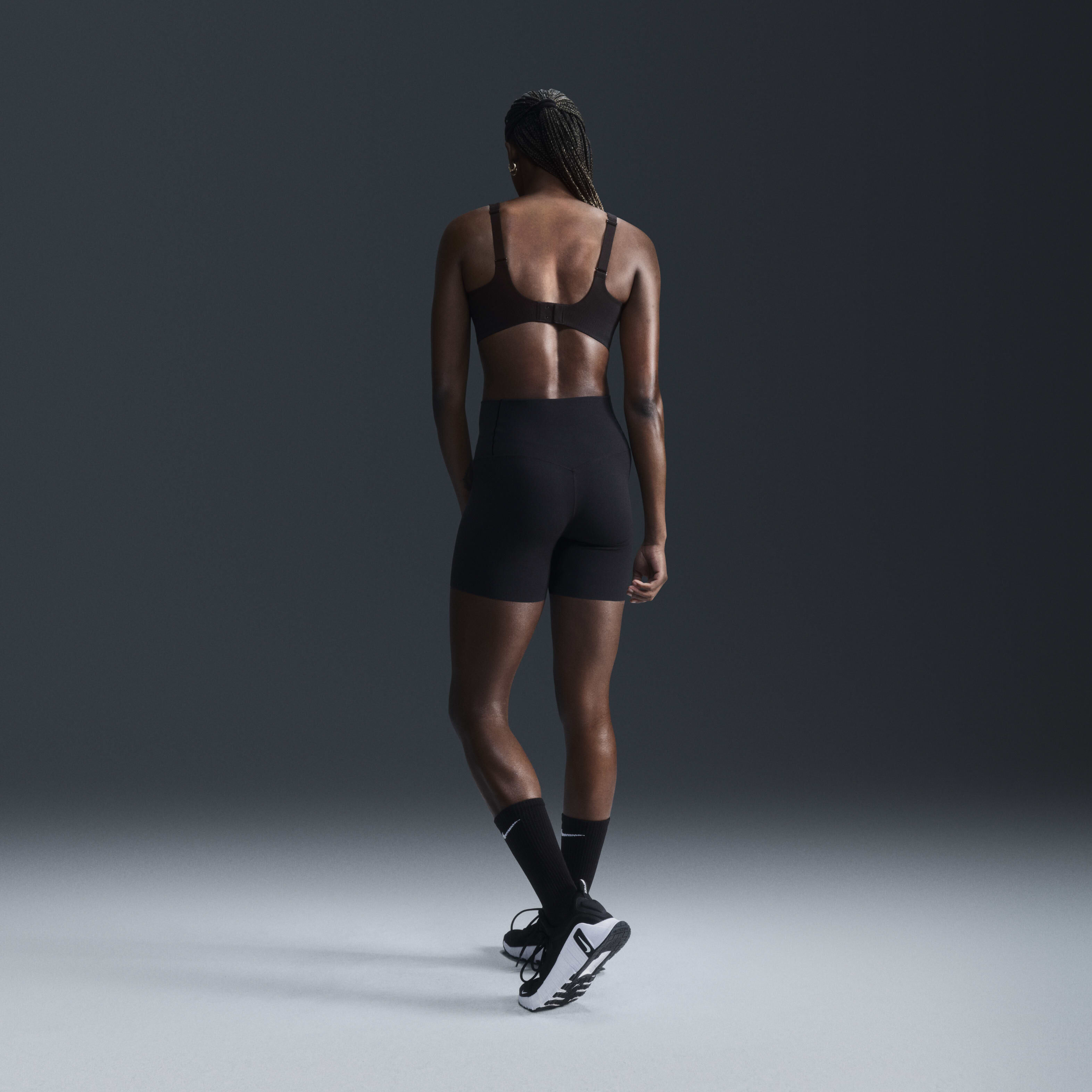 نايكي اليت بدعم مرتفع image number 4