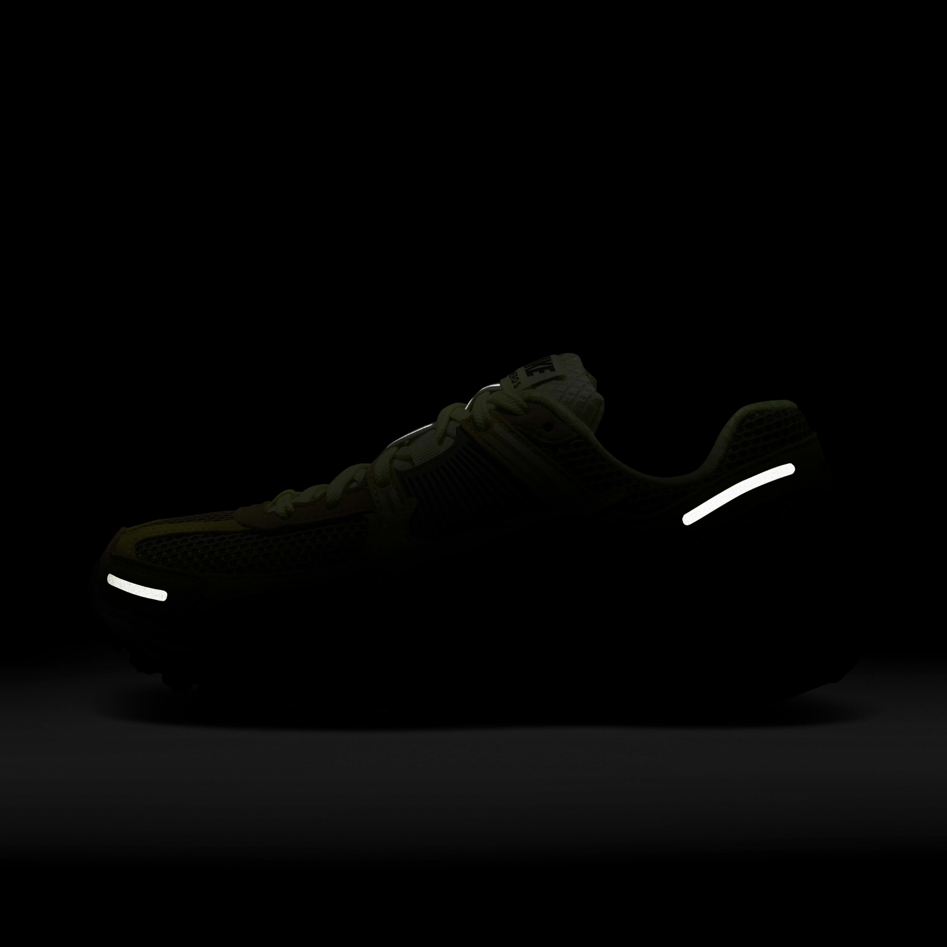 Nike Zoom Vomero 5 image number 10