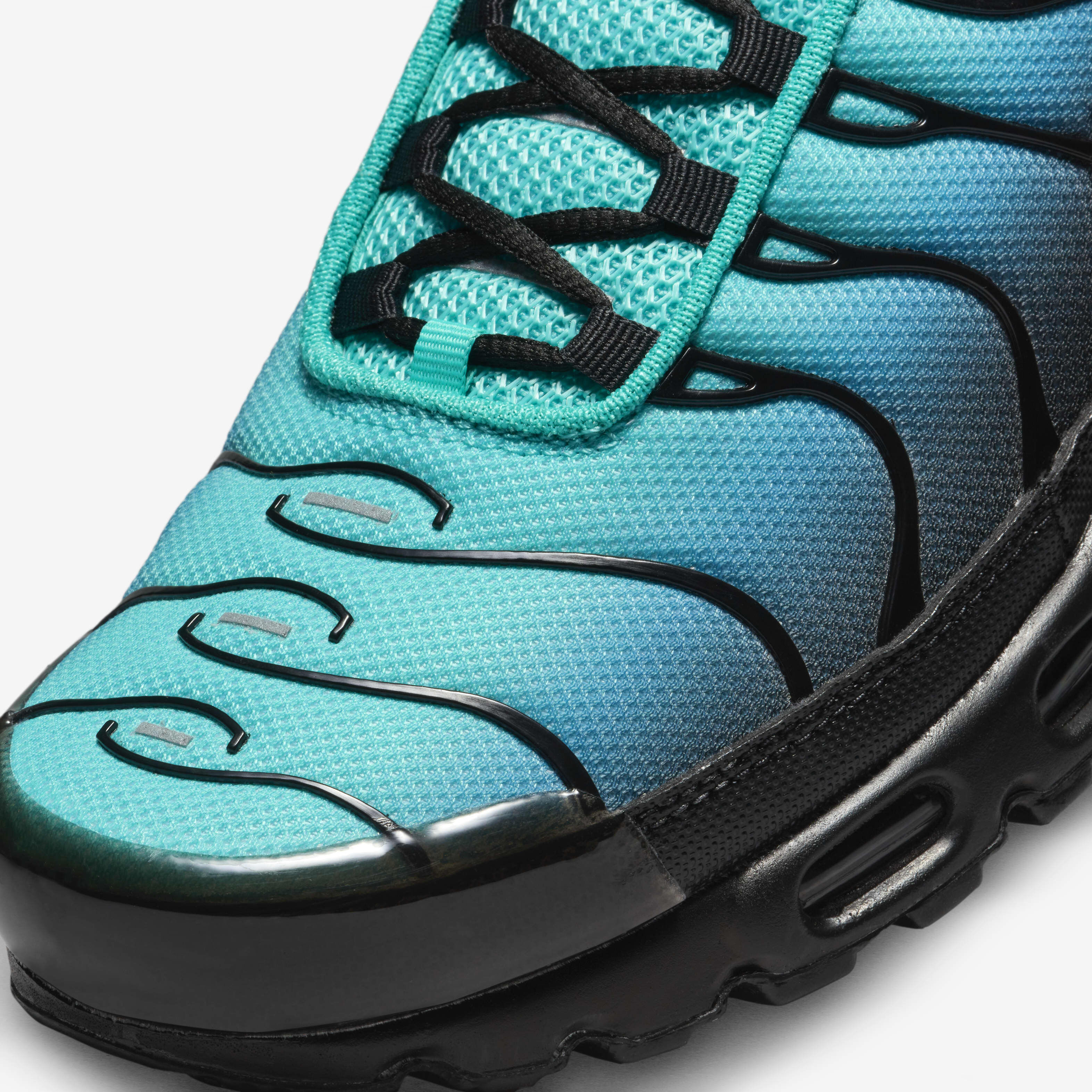 Nike Air Max Plus image number 6