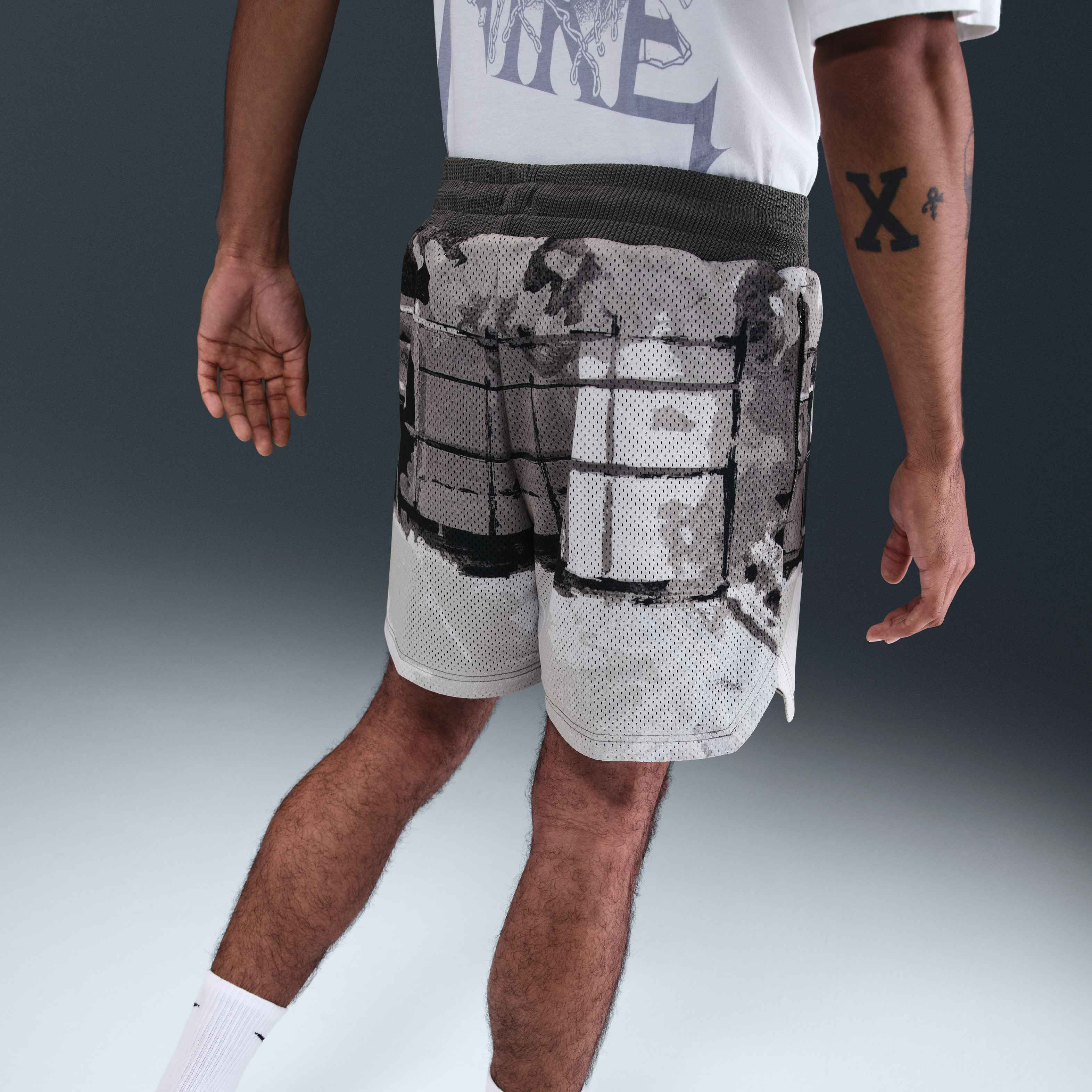 Nike image number 2