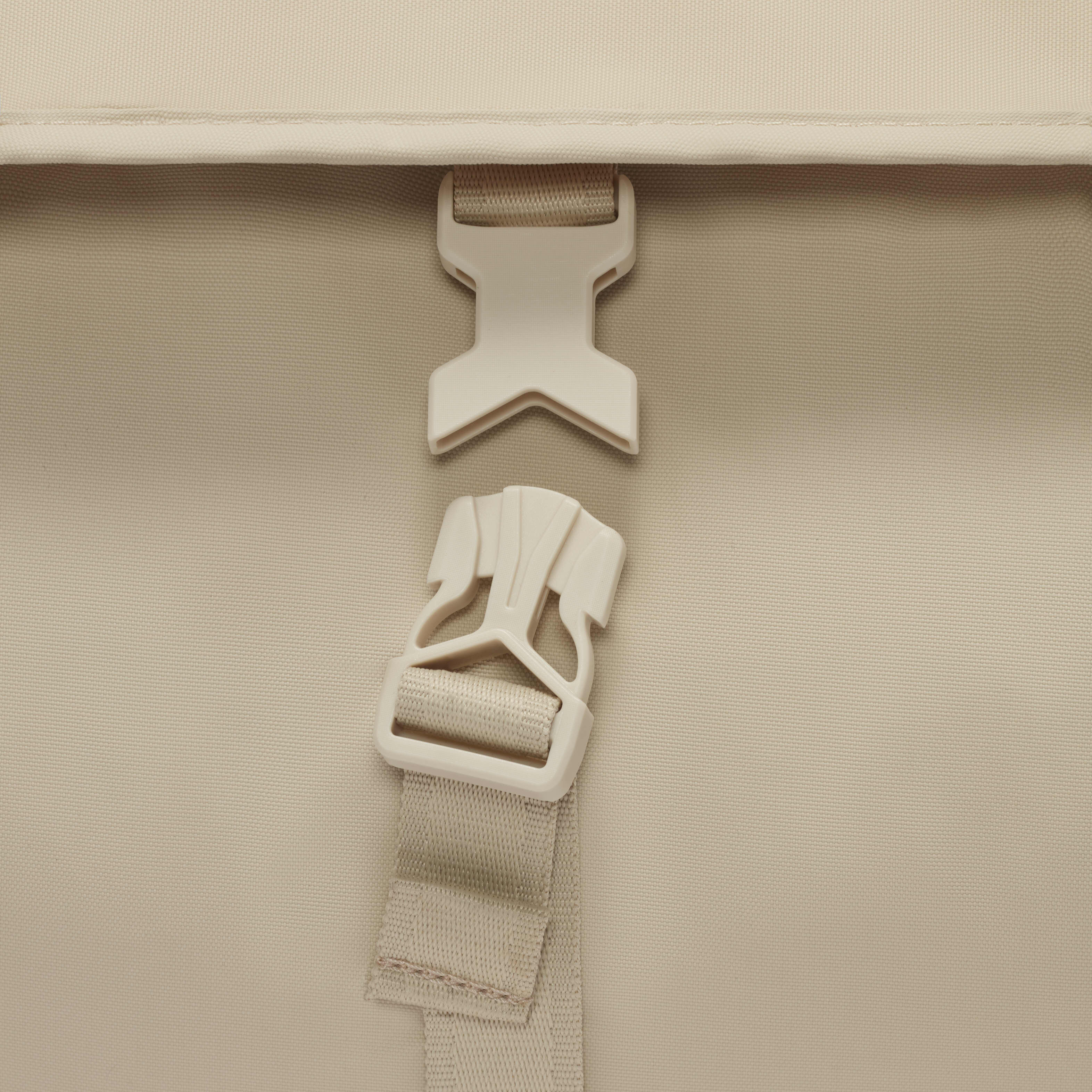 Nike Sportswear Essentials image number 8