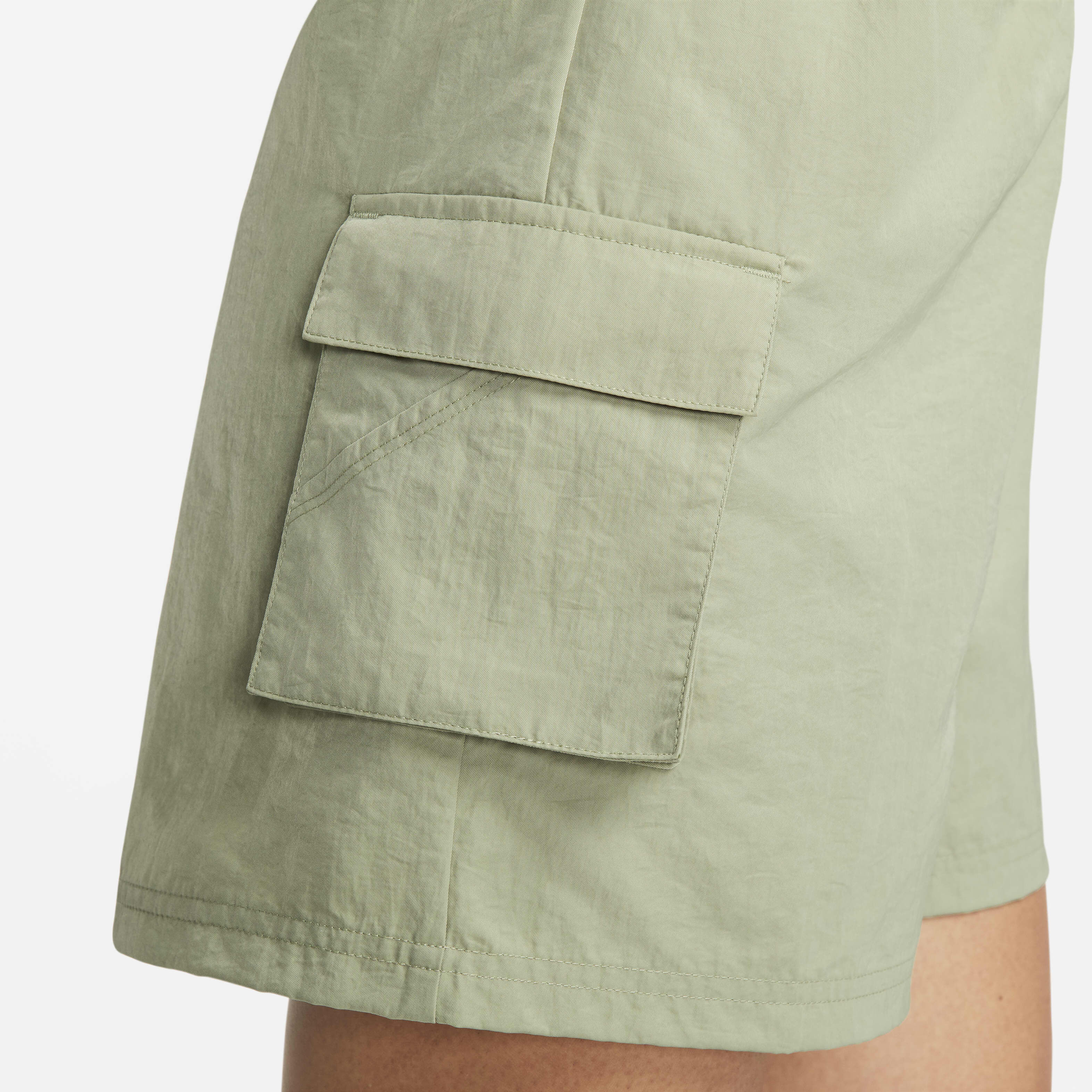 Nike Sportswear Essential image number 5