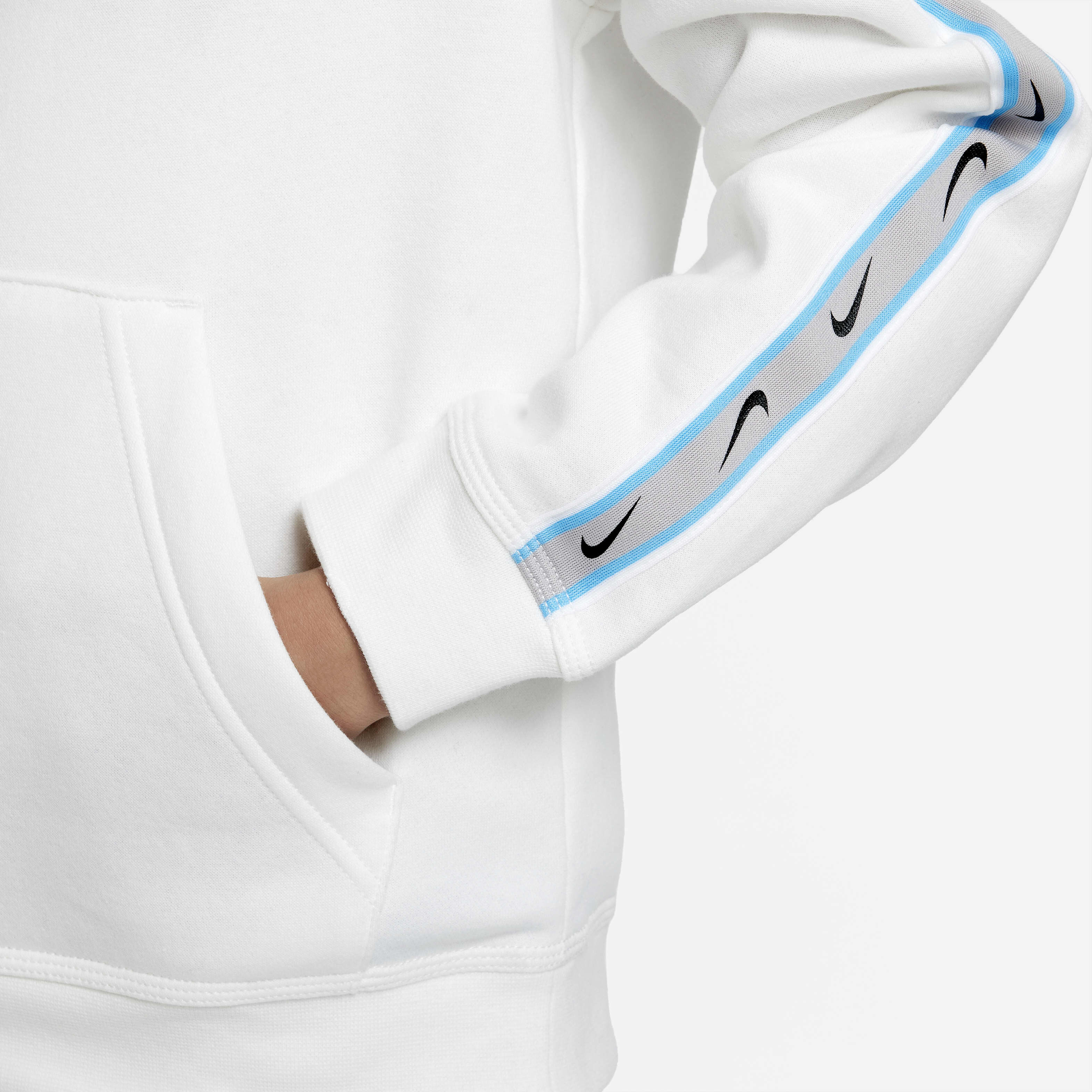 Nike Sportswear Repeat image number 3