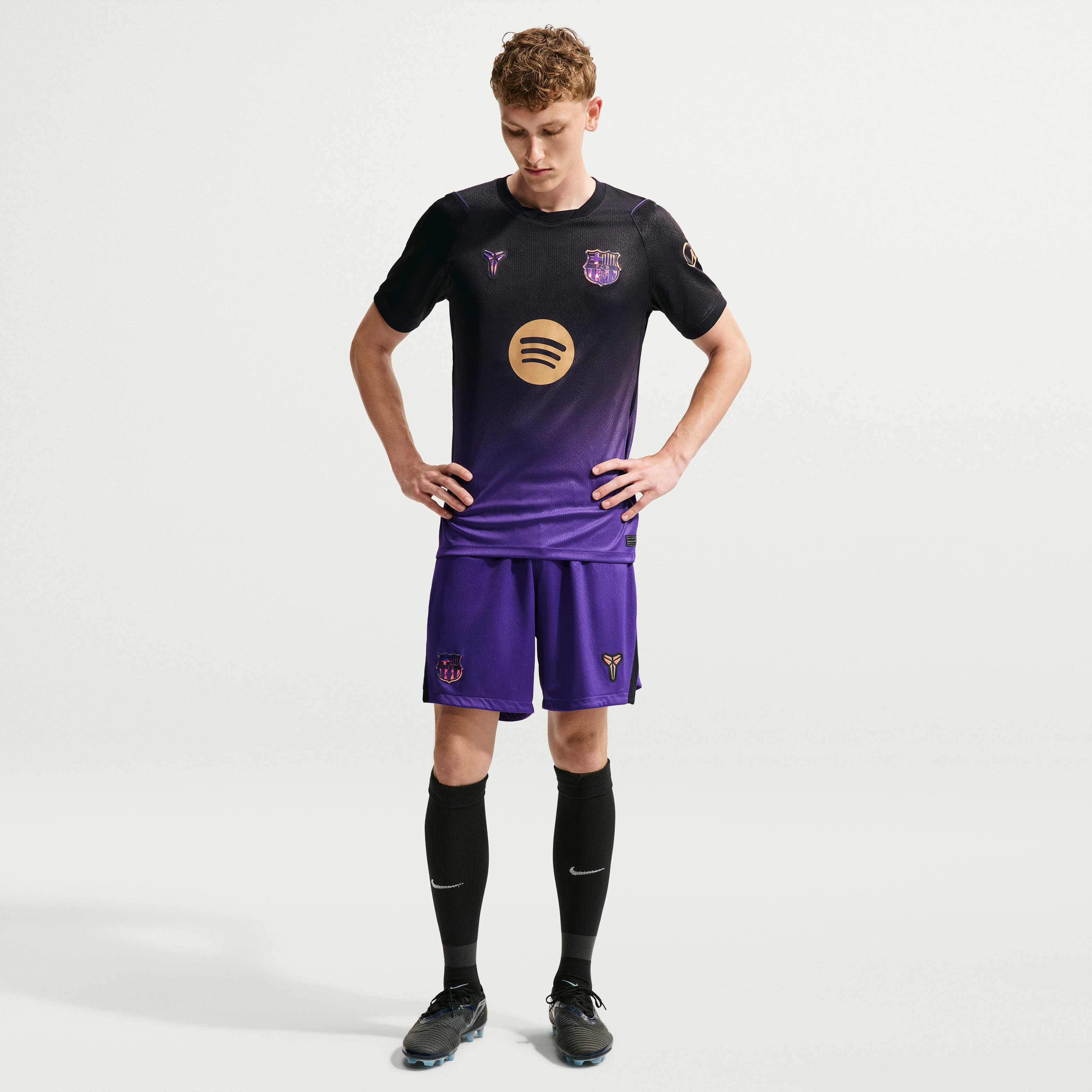 F.C. Barcelona 2026/27 Stadium Away image number 3