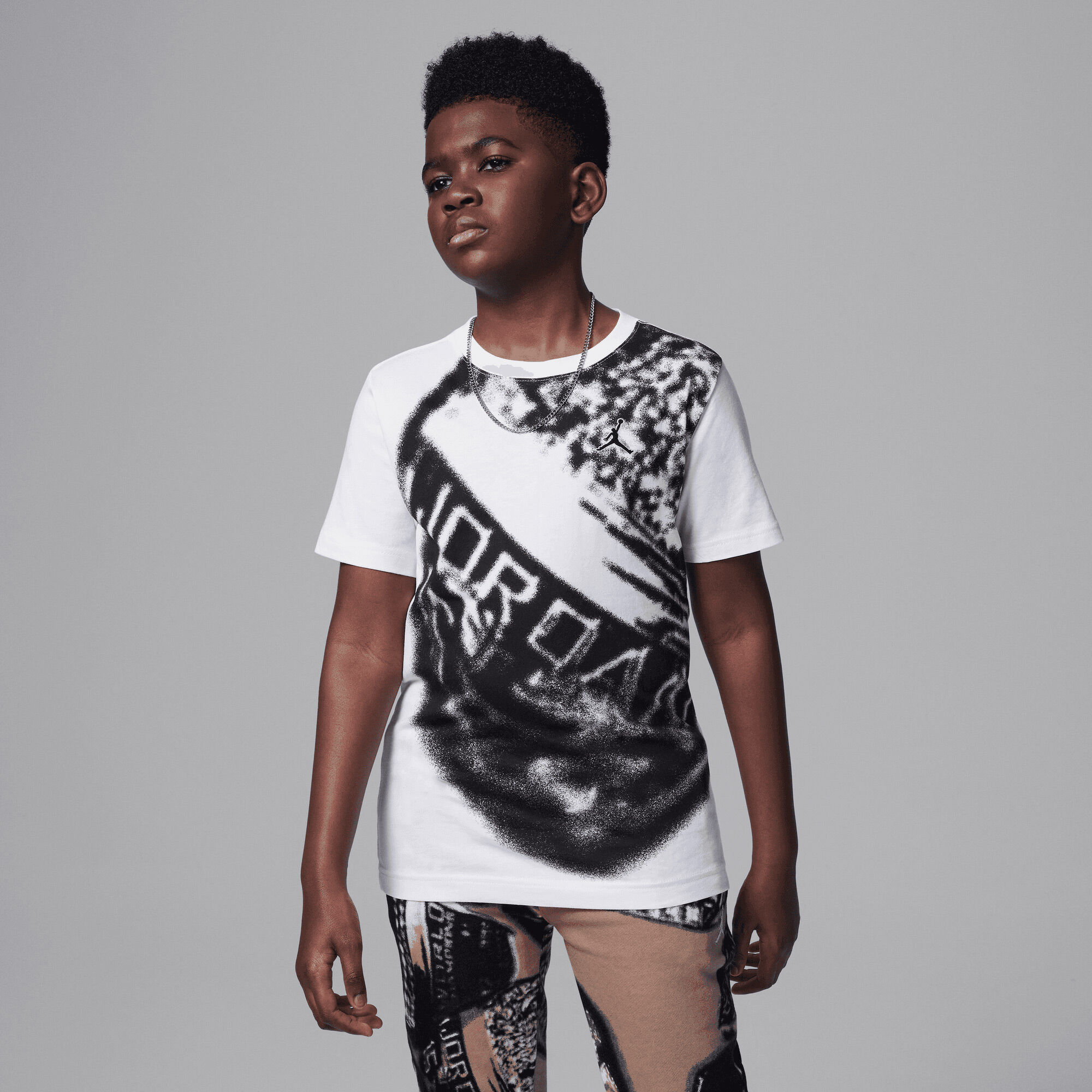 جوردن ام في بي image number 0